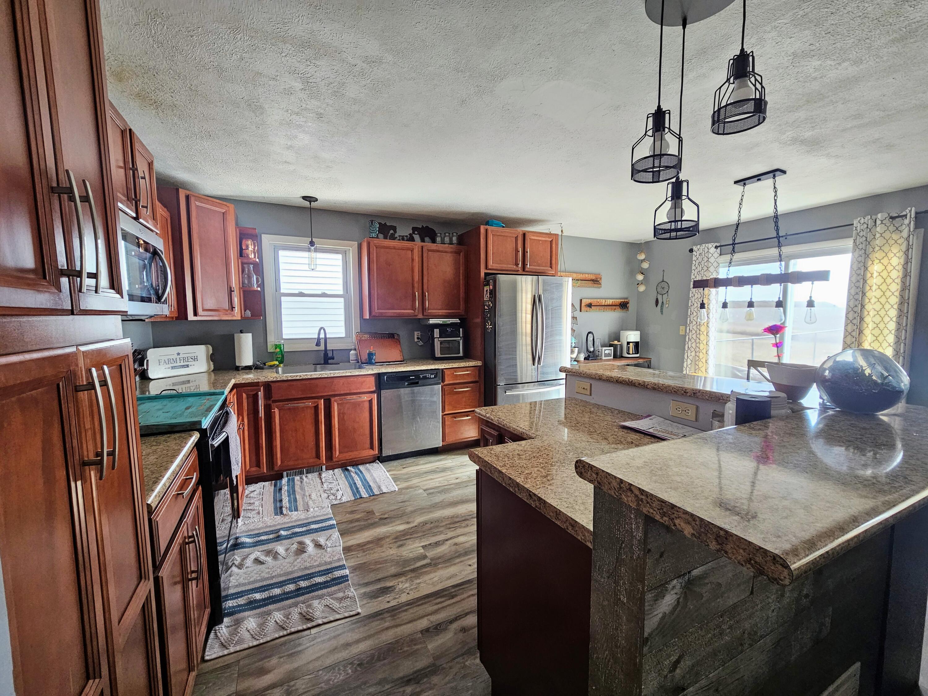 Oakland, Iowa 51560, United States, 3 Bedrooms Bedrooms, ,2 BathroomsBathrooms,Residential,Contingent,9425