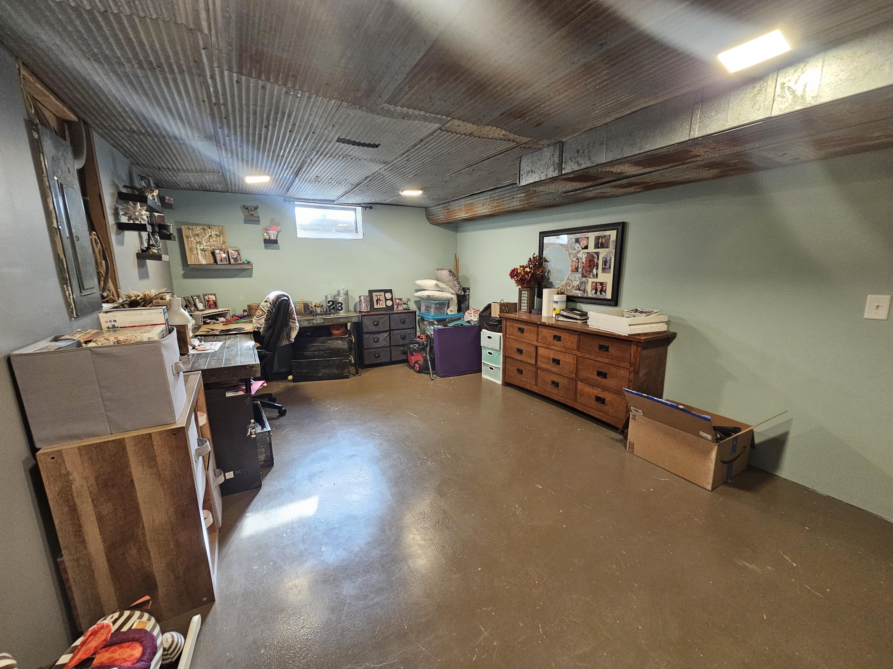 Oakland, Iowa 51560, United States, 3 Bedrooms Bedrooms, ,2 BathroomsBathrooms,Residential,Contingent,9425