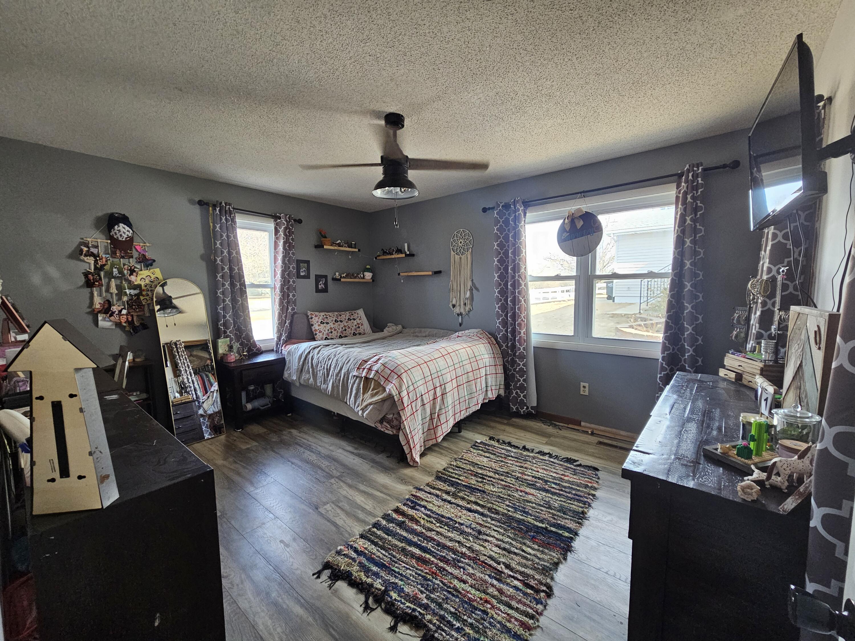 Oakland, Iowa 51560, United States, 3 Bedrooms Bedrooms, ,2 BathroomsBathrooms,Residential,Contingent,9425