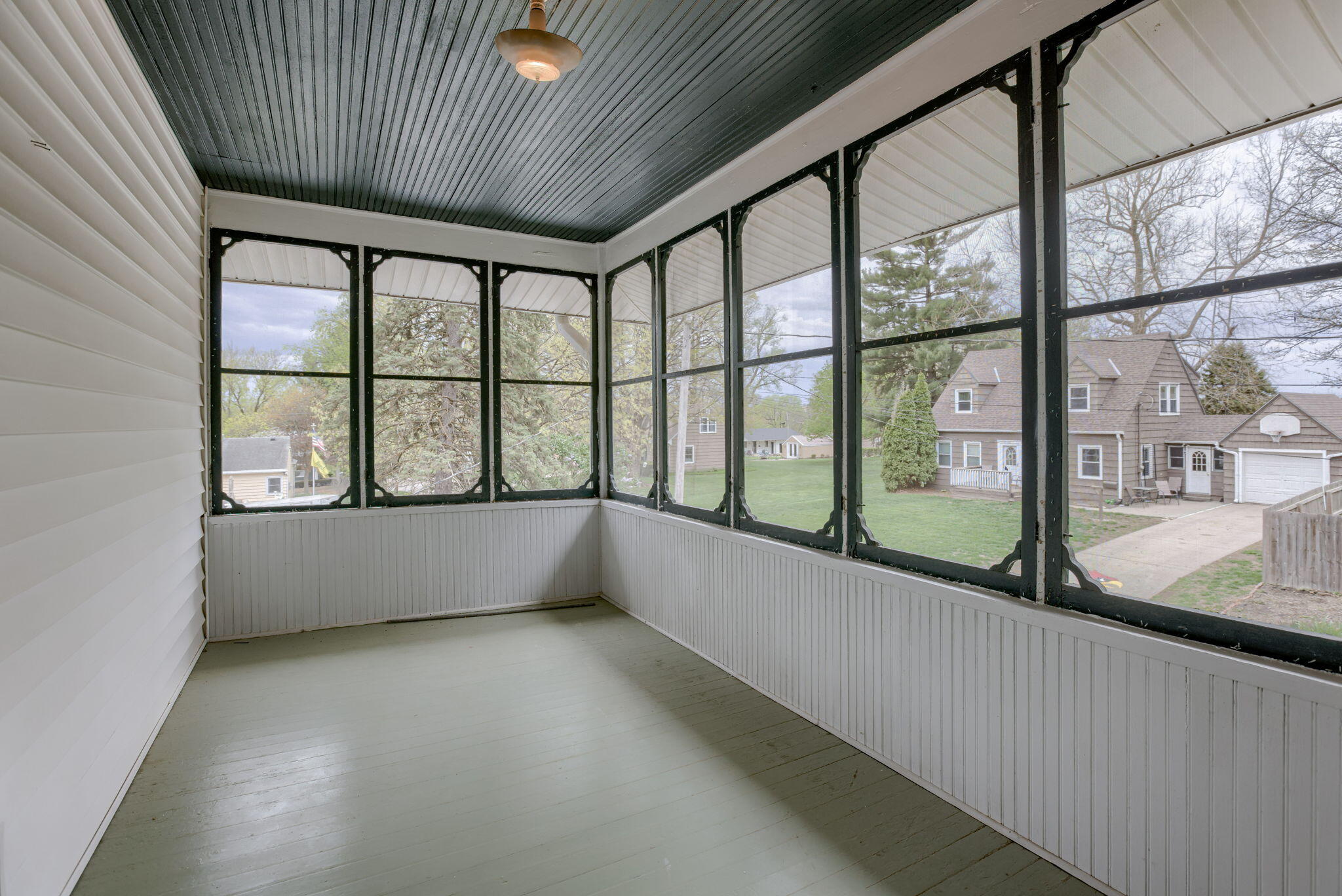 Clarinda, Iowa 51632, United States, 4 Bedrooms Bedrooms, ,2 BathroomsBathrooms,Residential,Active,115244