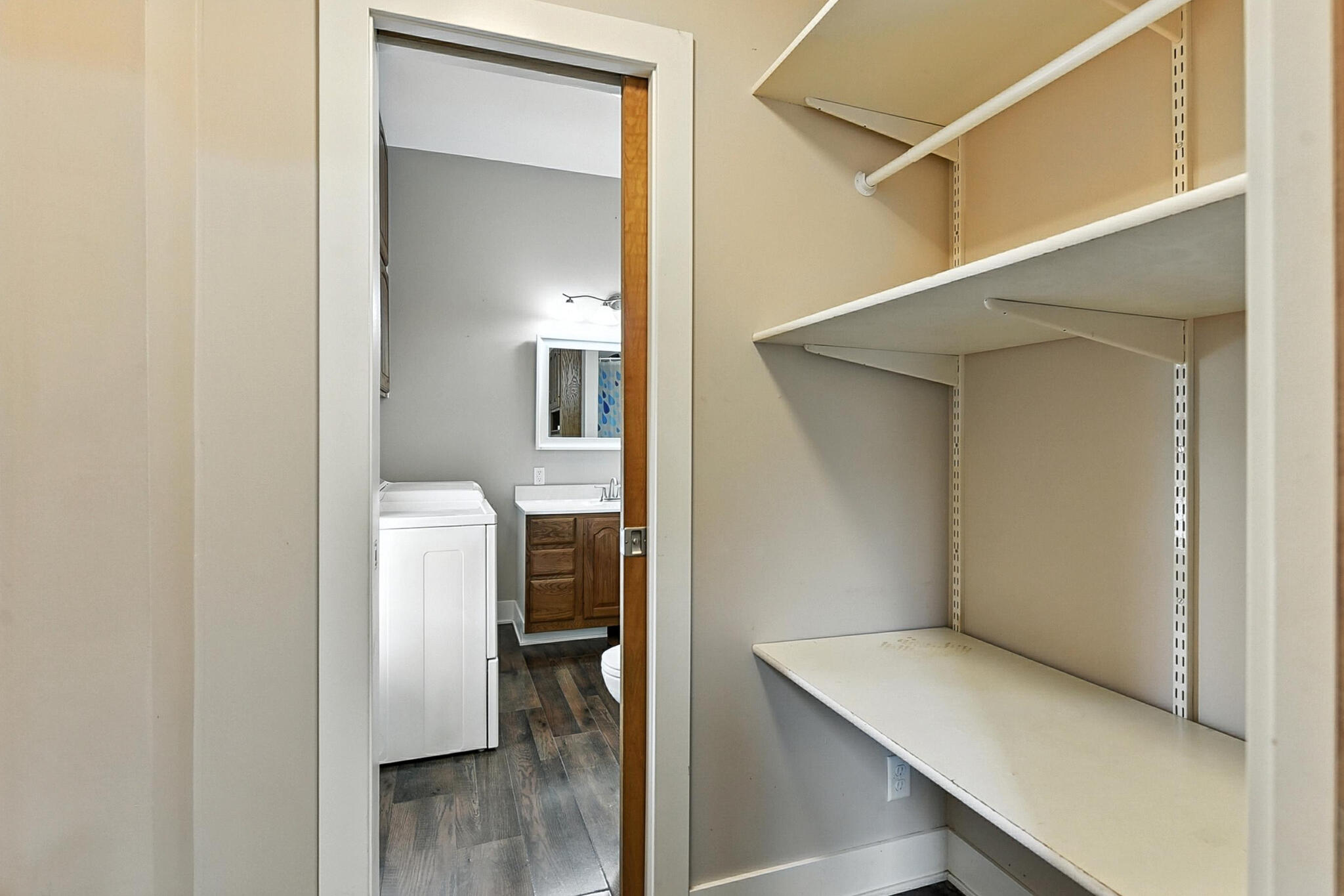 Council Bluffs, Iowa 51503, United States, 2 Bedrooms Bedrooms, ,1 BathroomBathrooms,Residential,Active,183881