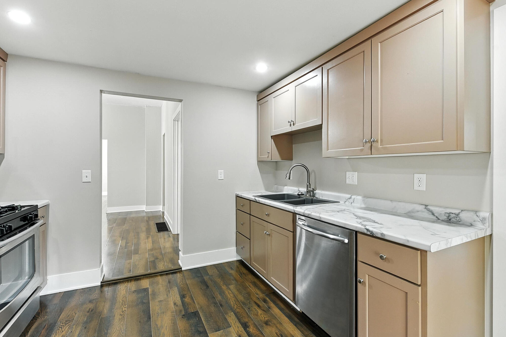 Council Bluffs, Iowa 51503, United States, 2 Bedrooms Bedrooms, ,1 BathroomBathrooms,Residential,Active,183881