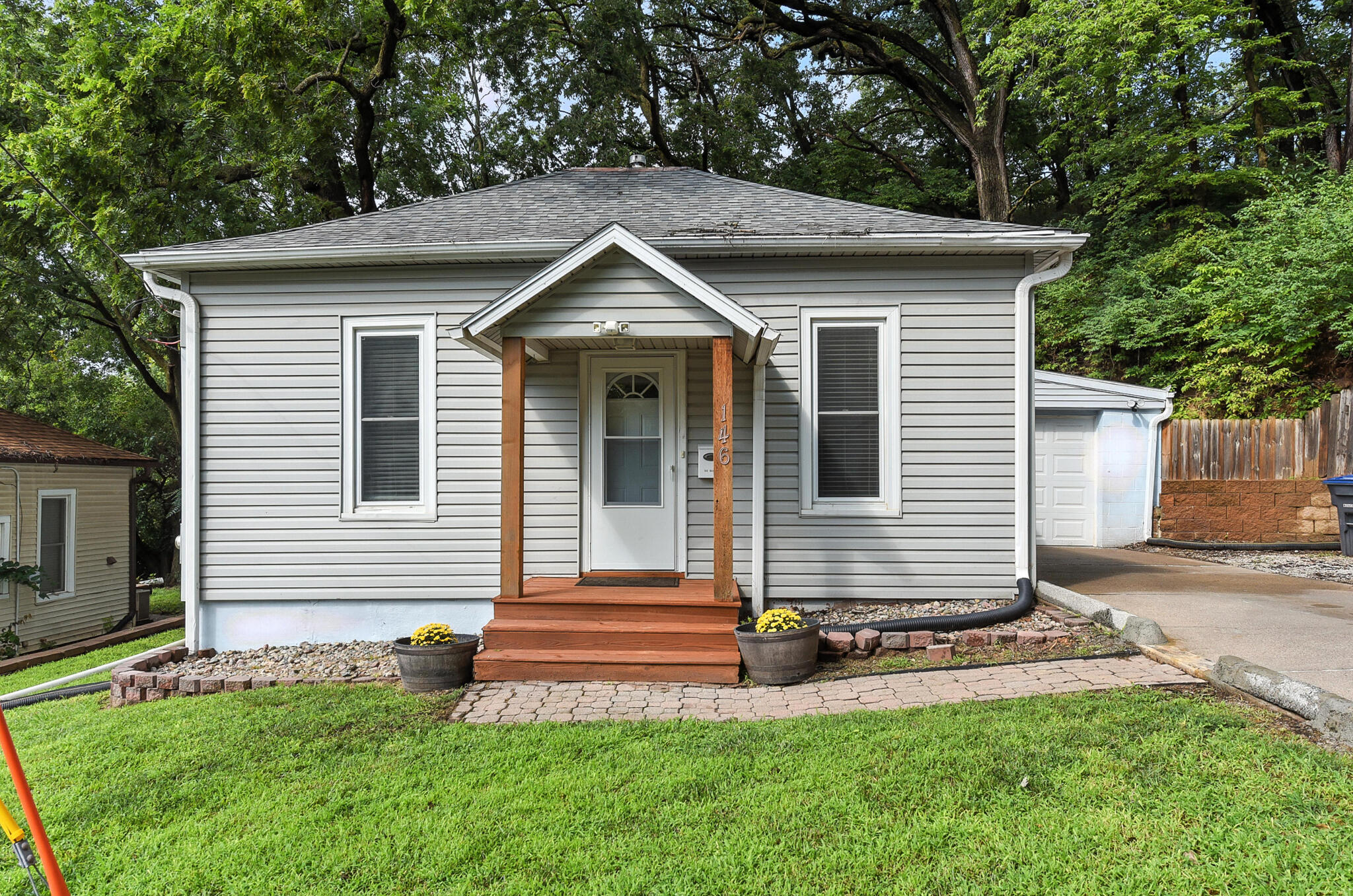 Council Bluffs, Iowa 51503, United States, 2 Bedrooms Bedrooms, ,1 BathroomBathrooms,Residential,Active,183881