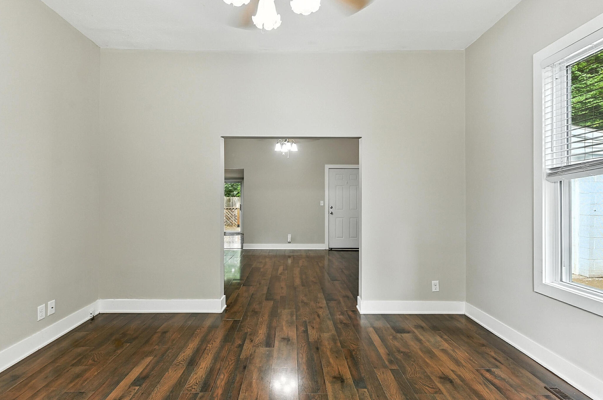 Council Bluffs, Iowa 51503, United States, 2 Bedrooms Bedrooms, ,1 BathroomBathrooms,Residential,Active,183881