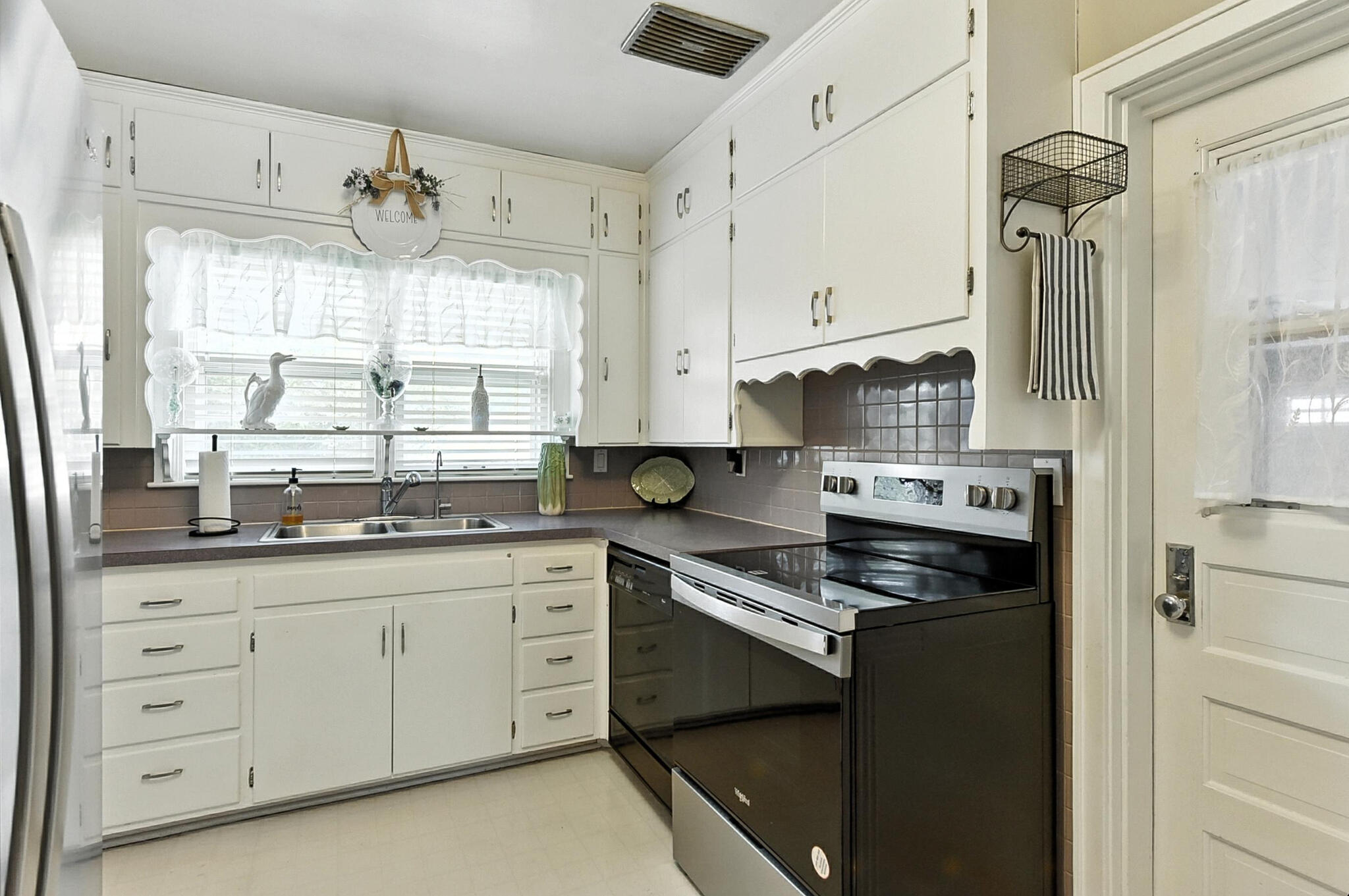 Atlantic, Iowa 50022, United States, 3 Bedrooms Bedrooms, ,2 BathroomsBathrooms,Residential,Active,180181