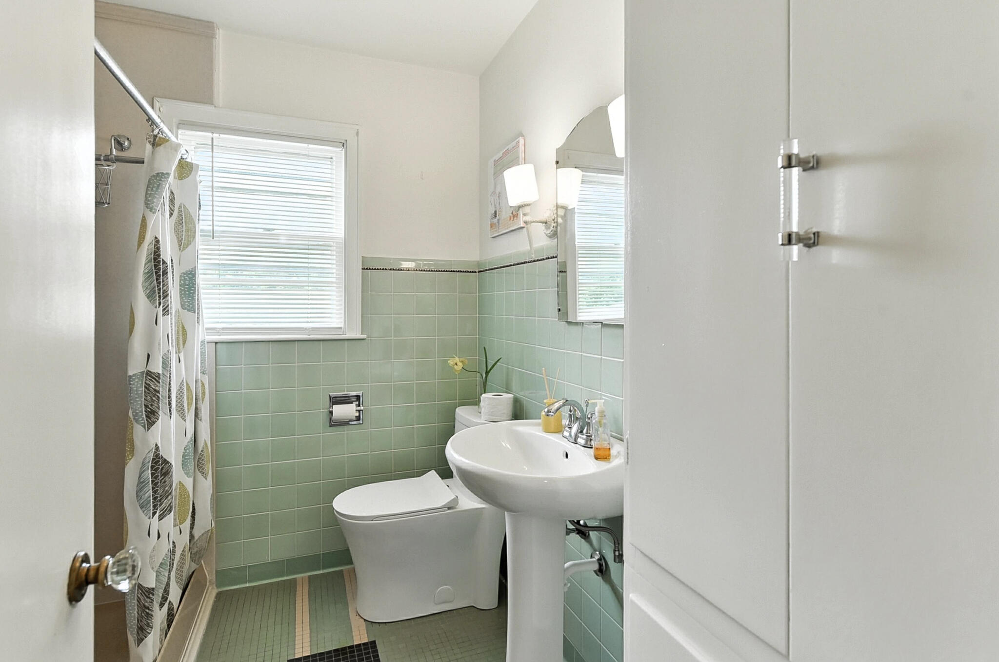 Atlantic, Iowa 50022, United States, 3 Bedrooms Bedrooms, ,2 BathroomsBathrooms,Residential,Active,180181