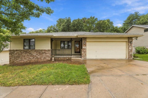 Photo of 121 SUNNY RIDGE Drive, COUNCIL BLUFFS, IA 51503 (MLS # 26-2028)