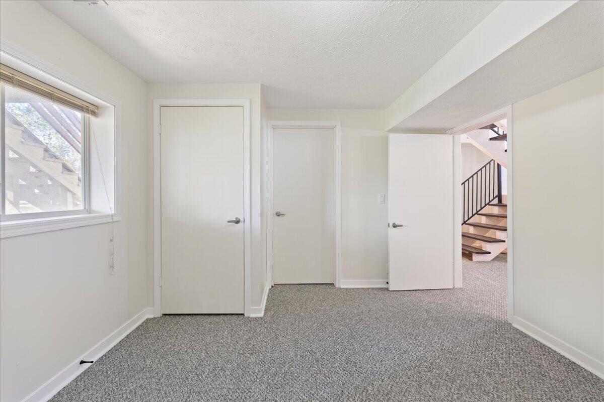 Bellevue, Nebraska 68123, United States, 3 Bedrooms Bedrooms, ,1 BathroomBathrooms,Residential,Pending,66468