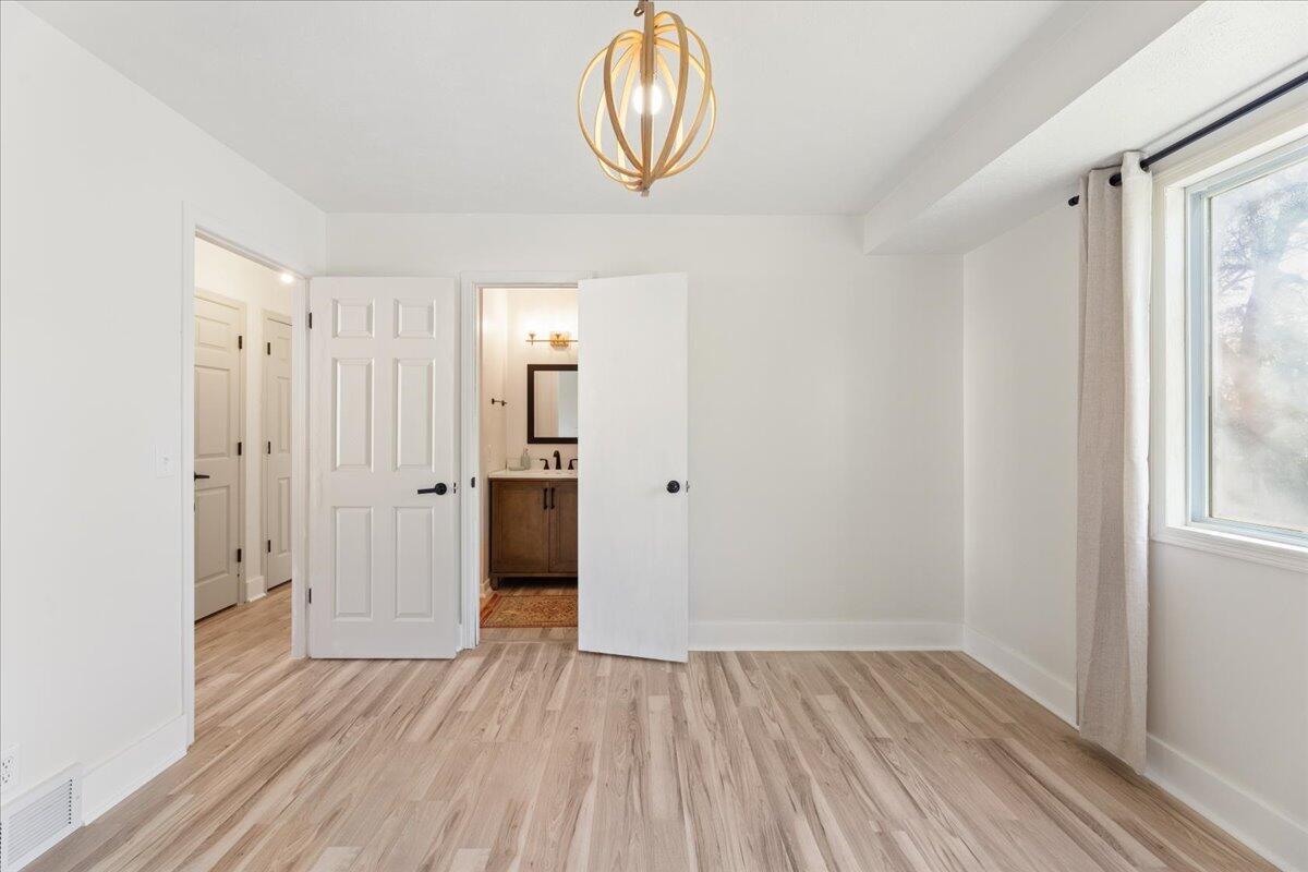 Bellevue, Nebraska 68123, United States, 3 Bedrooms Bedrooms, ,1 BathroomBathrooms,Residential,Pending,66468