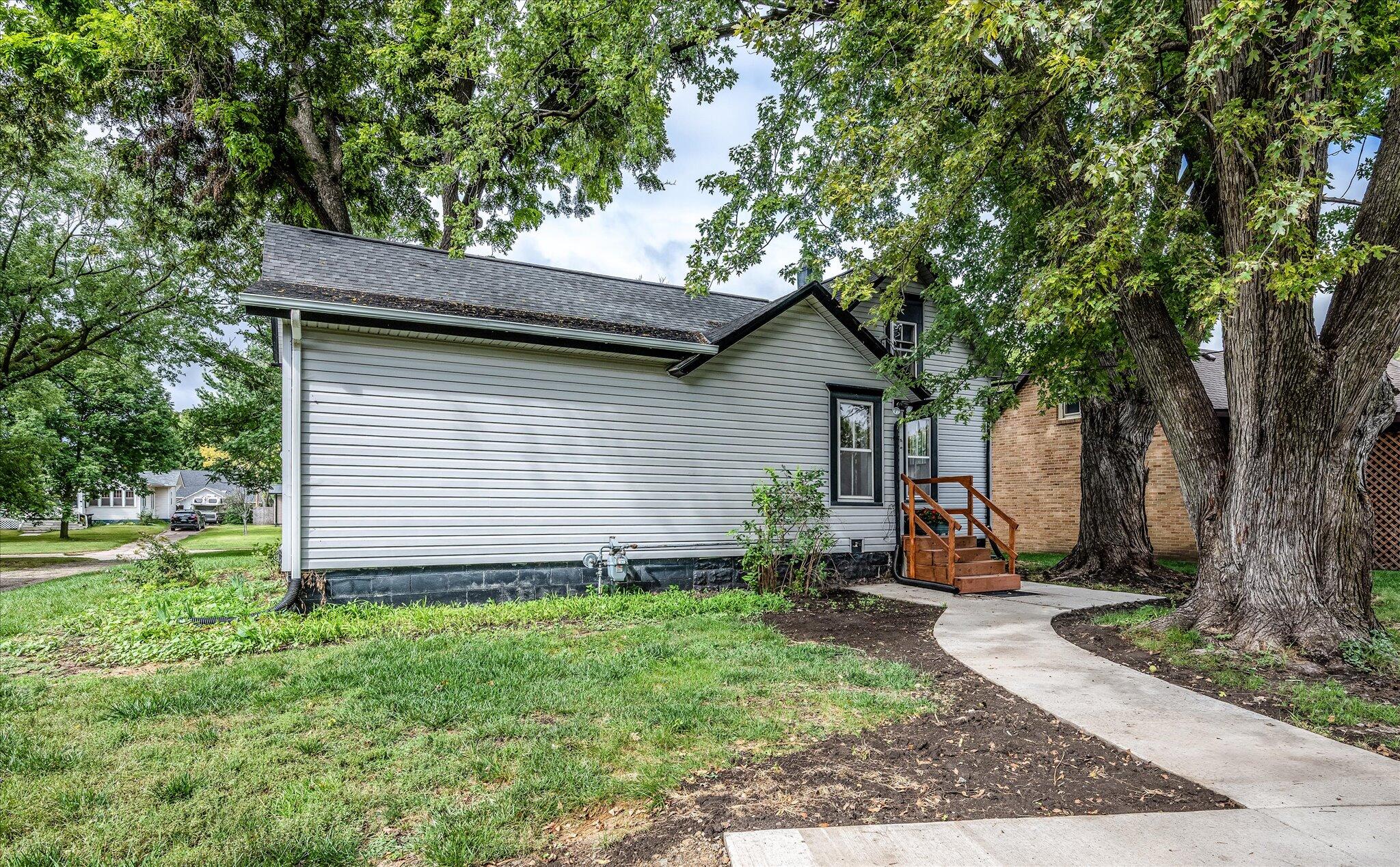 Onawa, Iowa 51040, United States, 4 Bedrooms Bedrooms, ,1 BathroomBathrooms,Residential,Active,214995