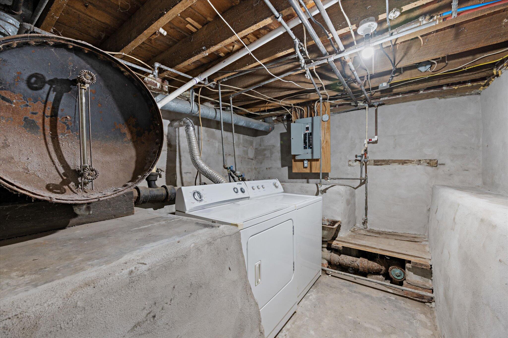 Onawa, Iowa 51040, United States, 4 Bedrooms Bedrooms, ,1 BathroomBathrooms,Residential,Active,214995