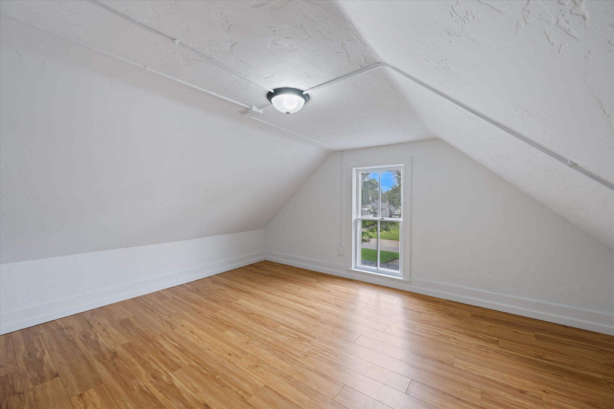 Onawa, Iowa 51040, United States, 4 Bedrooms Bedrooms, ,1 BathroomBathrooms,Residential,Active,214995