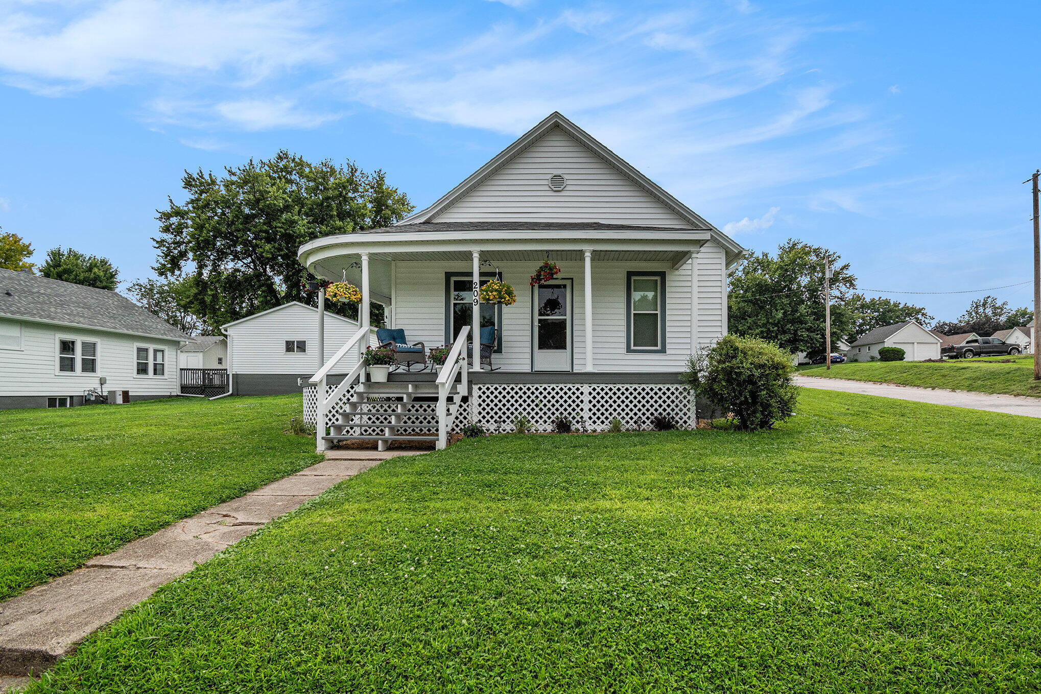 Neola, Iowa 51559, United States, 2 Bedrooms Bedrooms, ,1 BathroomBathrooms,Residential,Active,188301