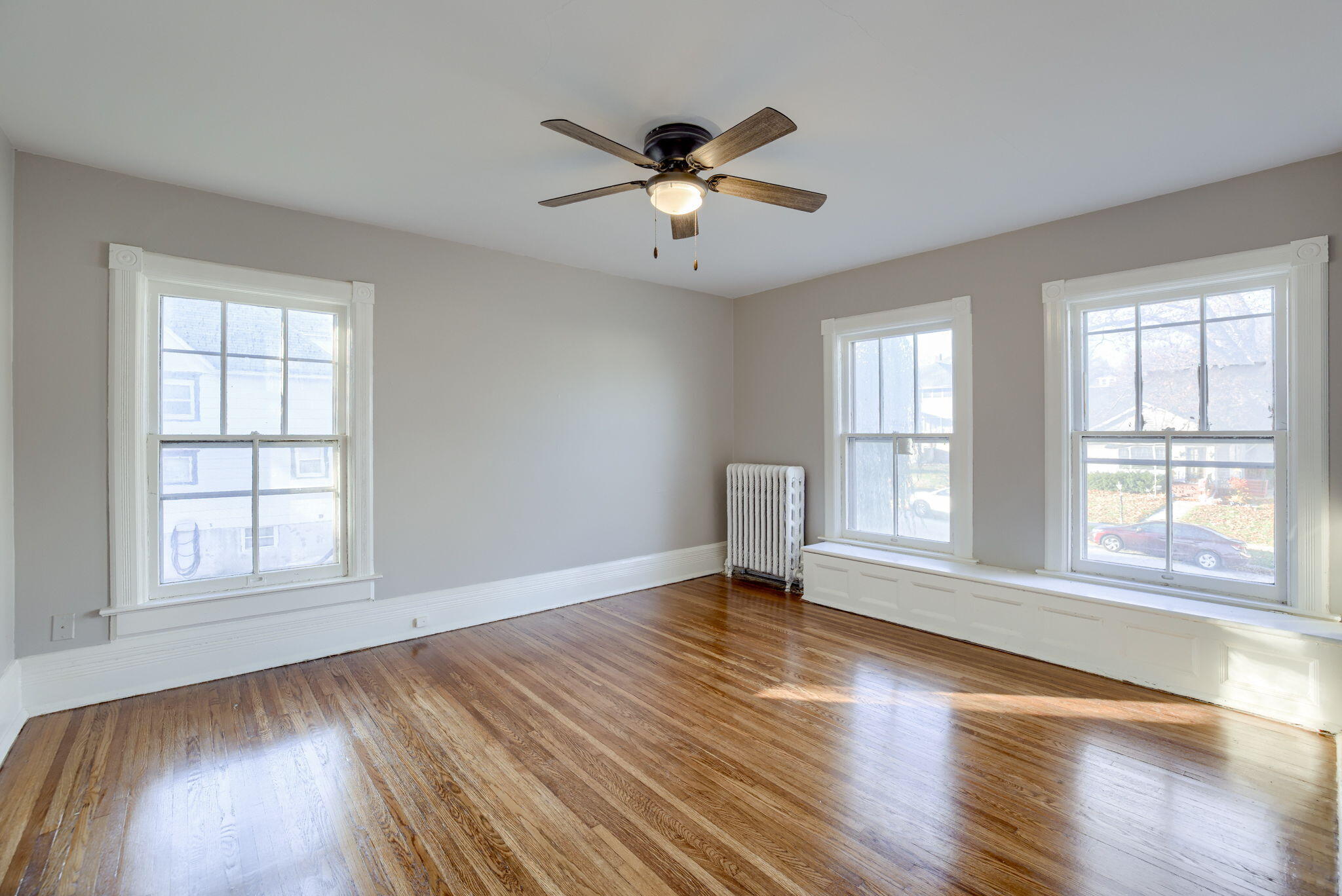 Red Oak, Iowa 51566, United States, 5 Bedrooms Bedrooms, ,2 BathroomsBathrooms,Residential,Active,77949