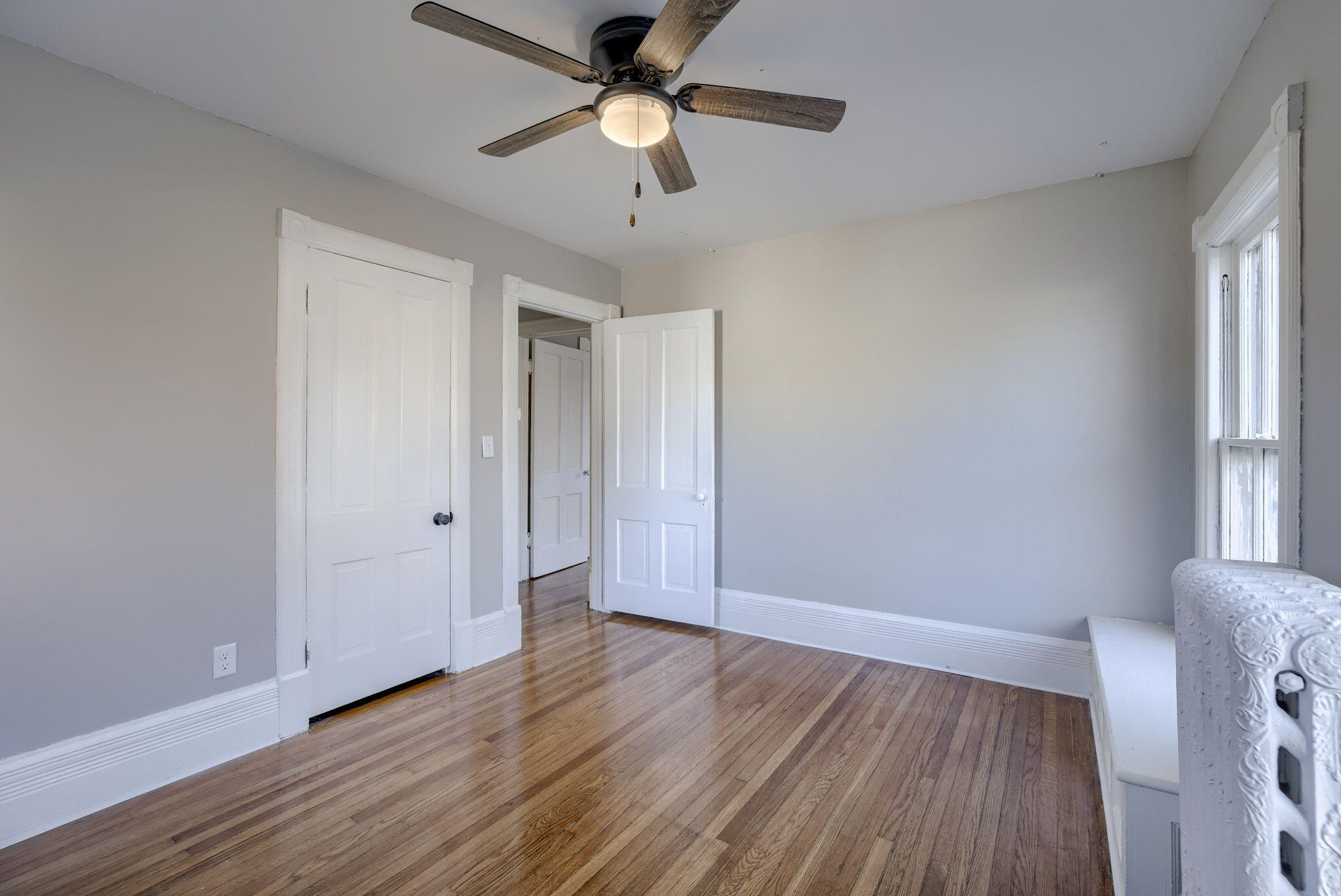 Red Oak, Iowa 51566, United States, 5 Bedrooms Bedrooms, ,2 BathroomsBathrooms,Residential,Active,77949