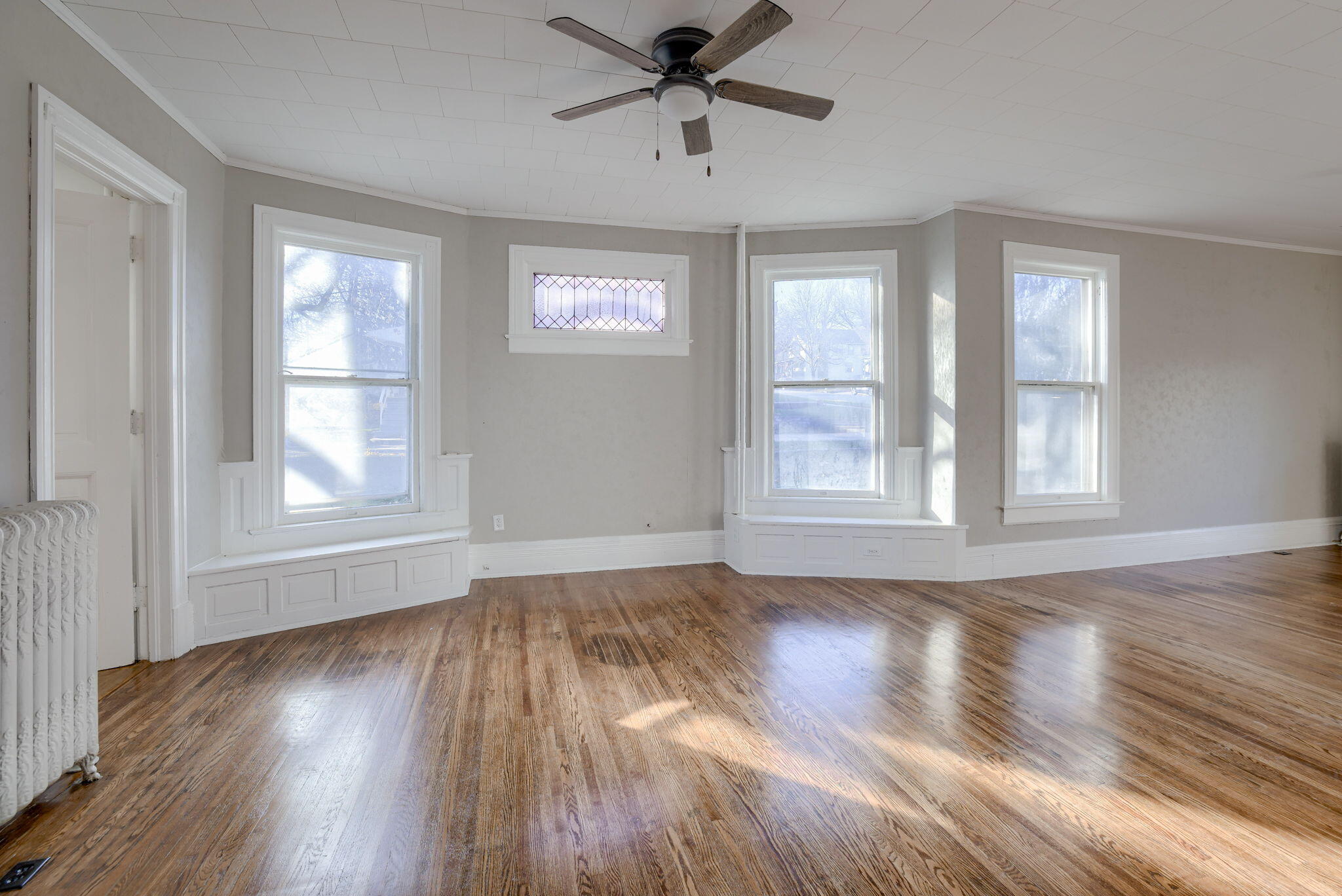 Red Oak, Iowa 51566, United States, 5 Bedrooms Bedrooms, ,2 BathroomsBathrooms,Residential,Active,77949