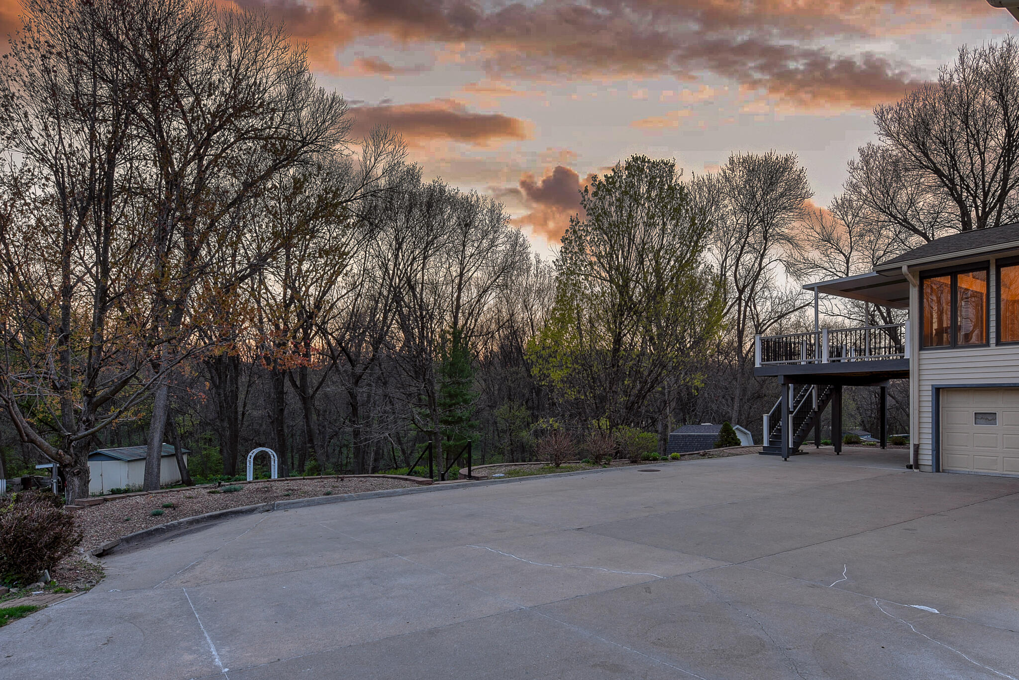 Council Bluffs, Iowa 51503, United States, 4 Bedrooms Bedrooms, ,3 BathroomsBathrooms,Residential,Active,115238