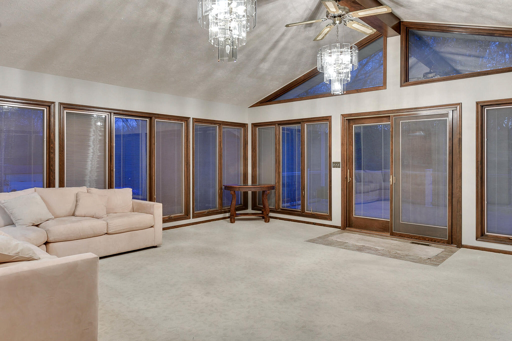 Council Bluffs, Iowa 51503, United States, 4 Bedrooms Bedrooms, ,3 BathroomsBathrooms,Residential,Active,115238