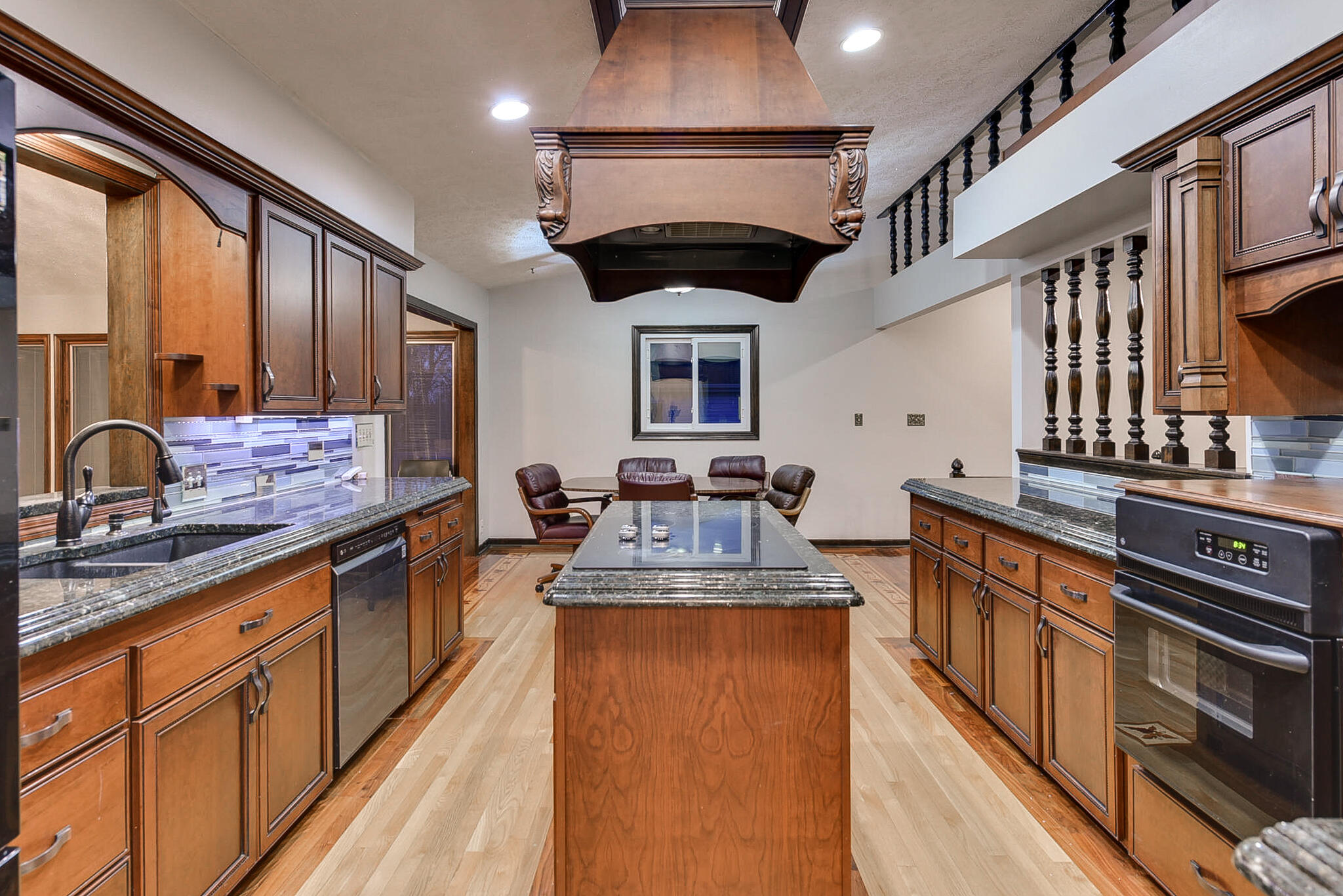 Council Bluffs, Iowa 51503, United States, 4 Bedrooms Bedrooms, ,3 BathroomsBathrooms,Residential,Active,115238