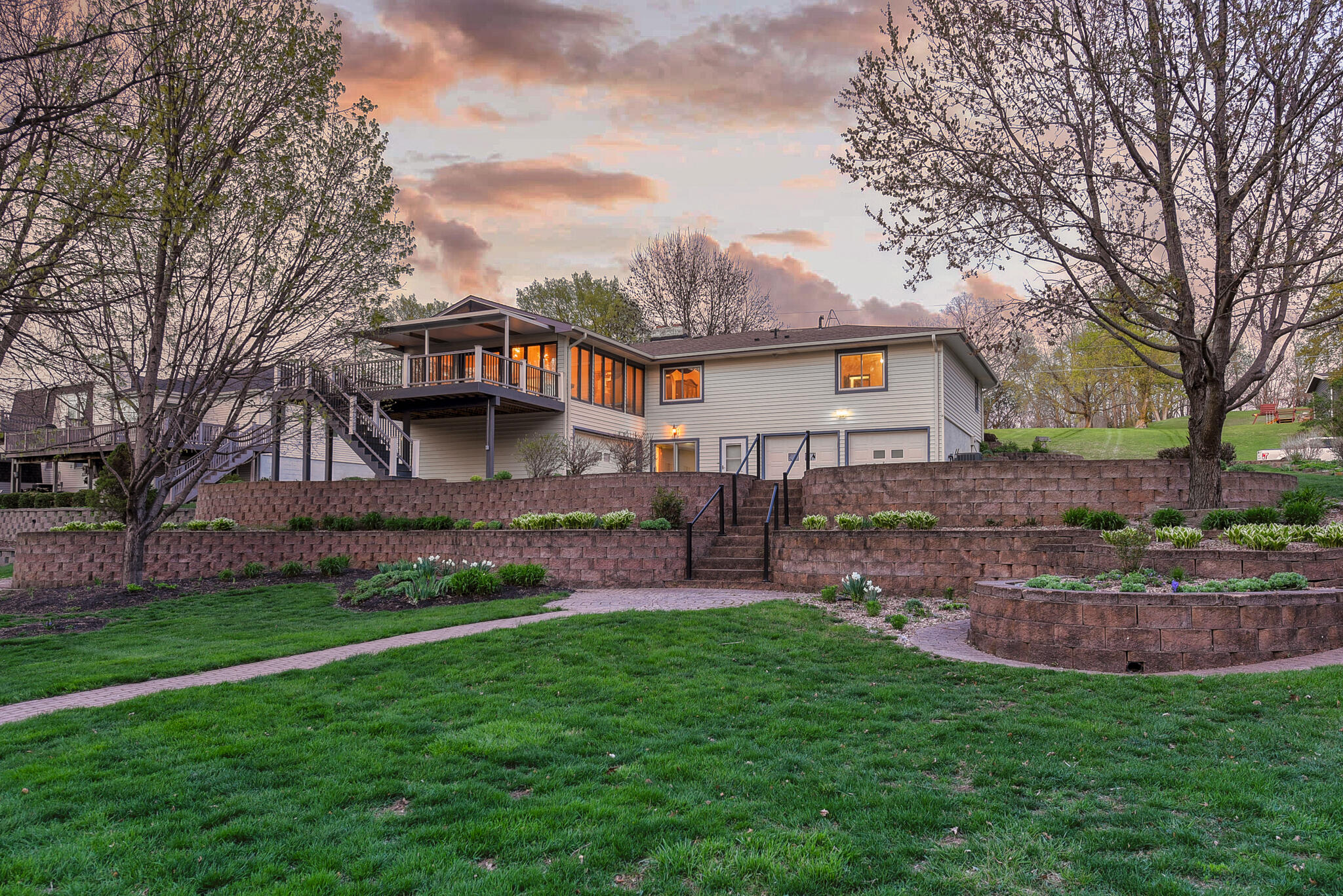 Council Bluffs, Iowa 51503, United States, 4 Bedrooms Bedrooms, ,3 BathroomsBathrooms,Residential,Active,115238