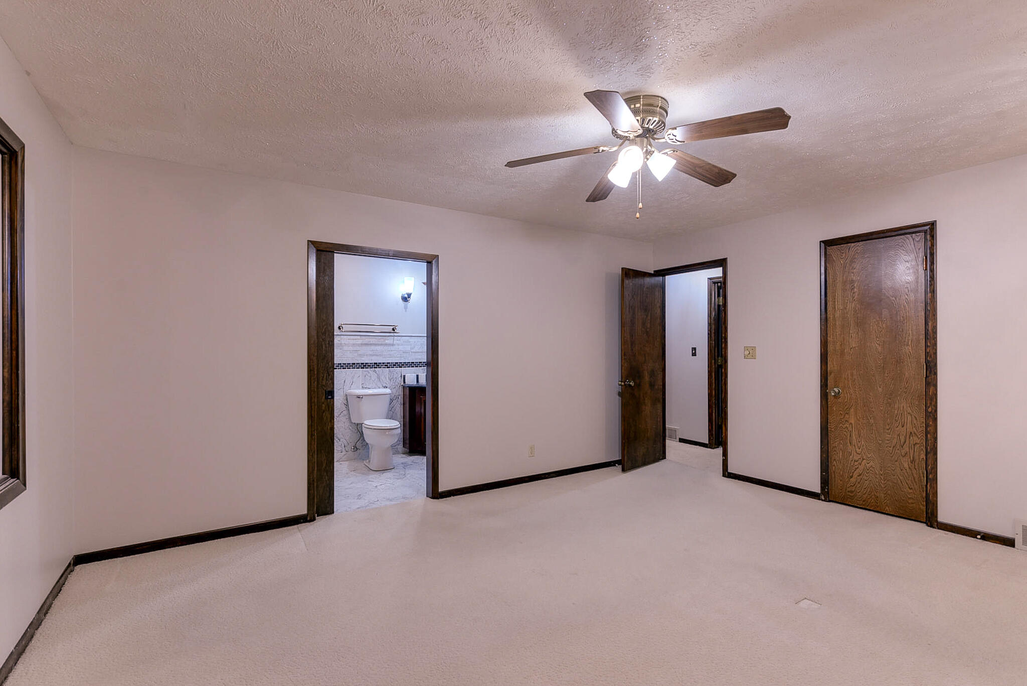 Council Bluffs, Iowa 51503, United States, 4 Bedrooms Bedrooms, ,3 BathroomsBathrooms,Residential,Active,115238