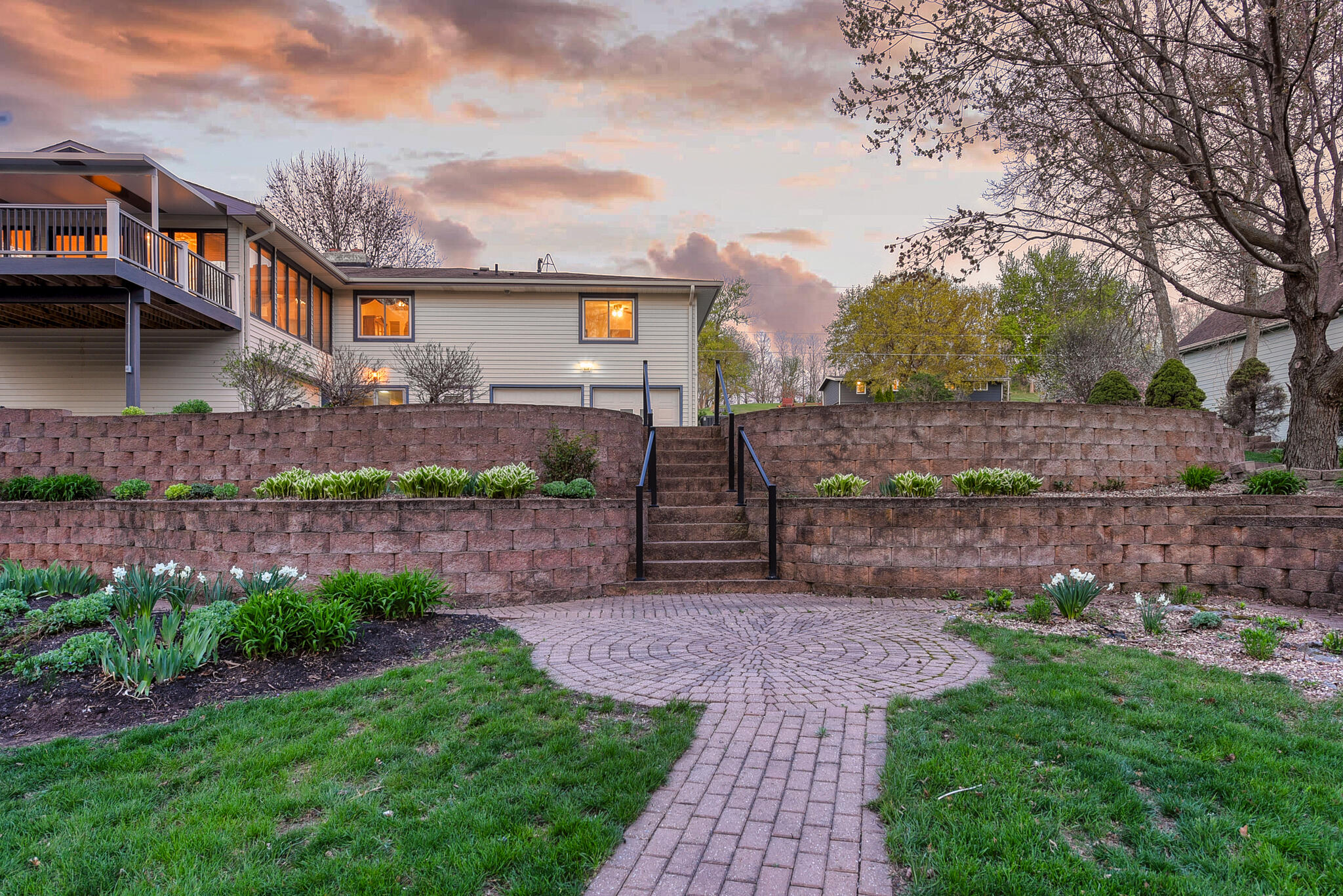 Council Bluffs, Iowa 51503, United States, 4 Bedrooms Bedrooms, ,3 BathroomsBathrooms,Residential,Active,115238