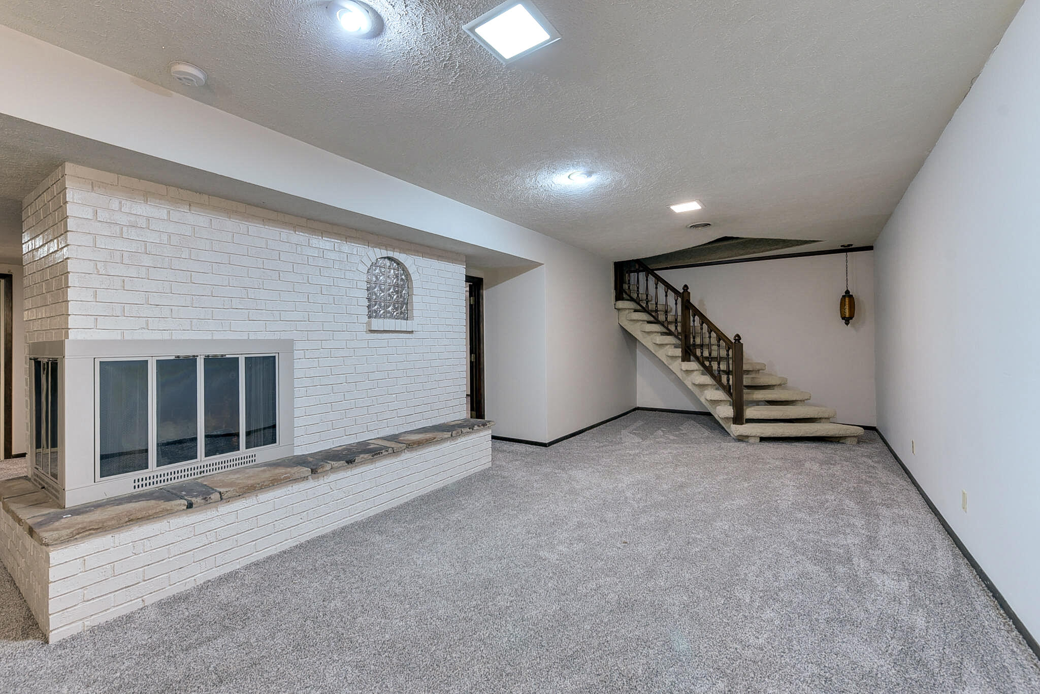 Council Bluffs, Iowa 51503, United States, 4 Bedrooms Bedrooms, ,3 BathroomsBathrooms,Residential,Active,115238