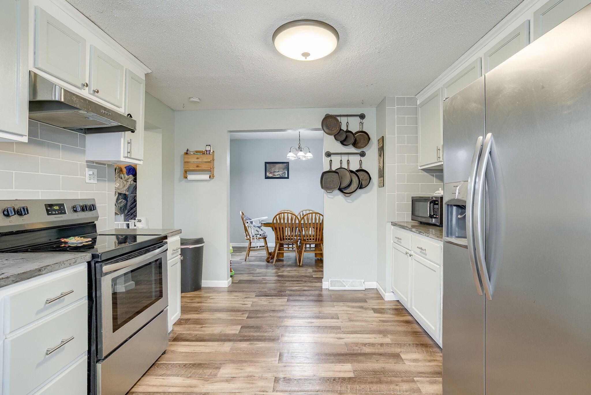 Oakland, Iowa 51560, United States, 3 Bedrooms Bedrooms, ,2 BathroomsBathrooms,Residential,Active,83104