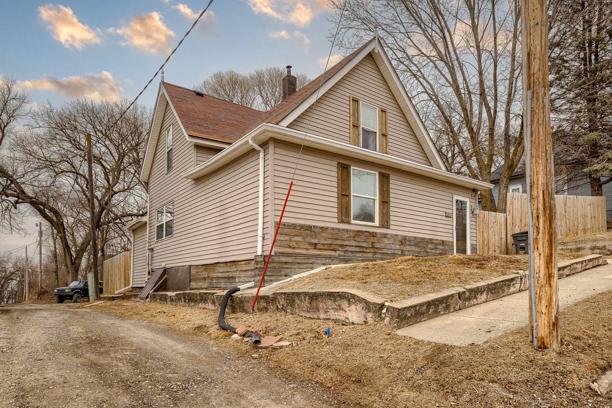 Oakland, Iowa 51560, United States, 3 Bedrooms Bedrooms, ,2 BathroomsBathrooms,Residential,Active,83104