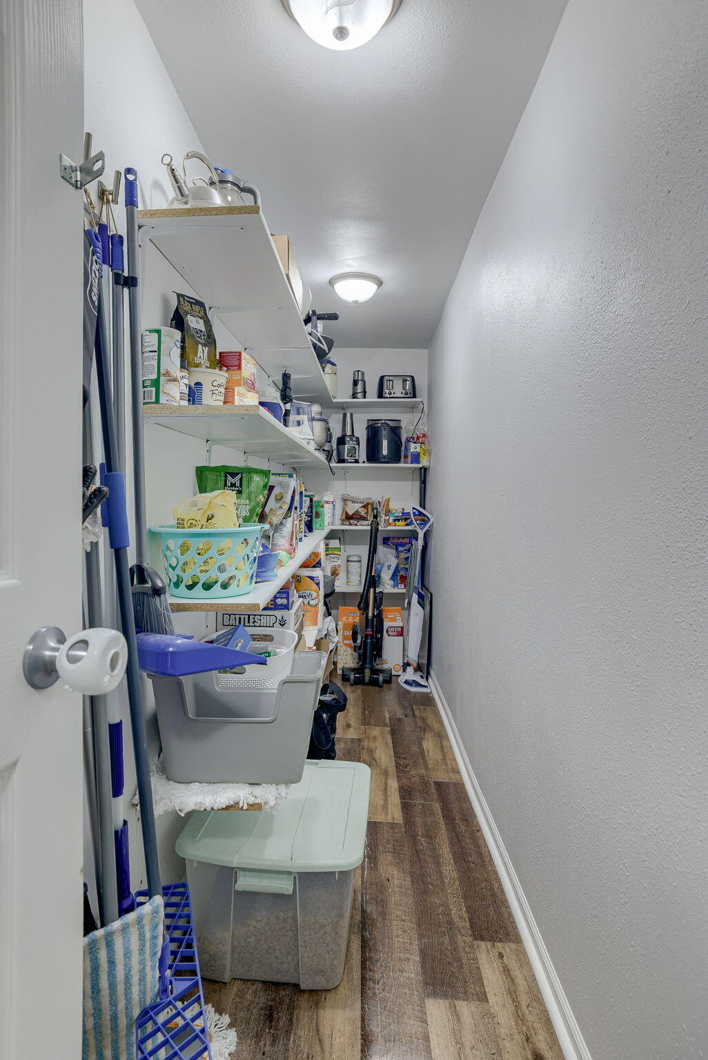 Oakland, Iowa 51560, United States, 3 Bedrooms Bedrooms, ,2 BathroomsBathrooms,Residential,Active,83104