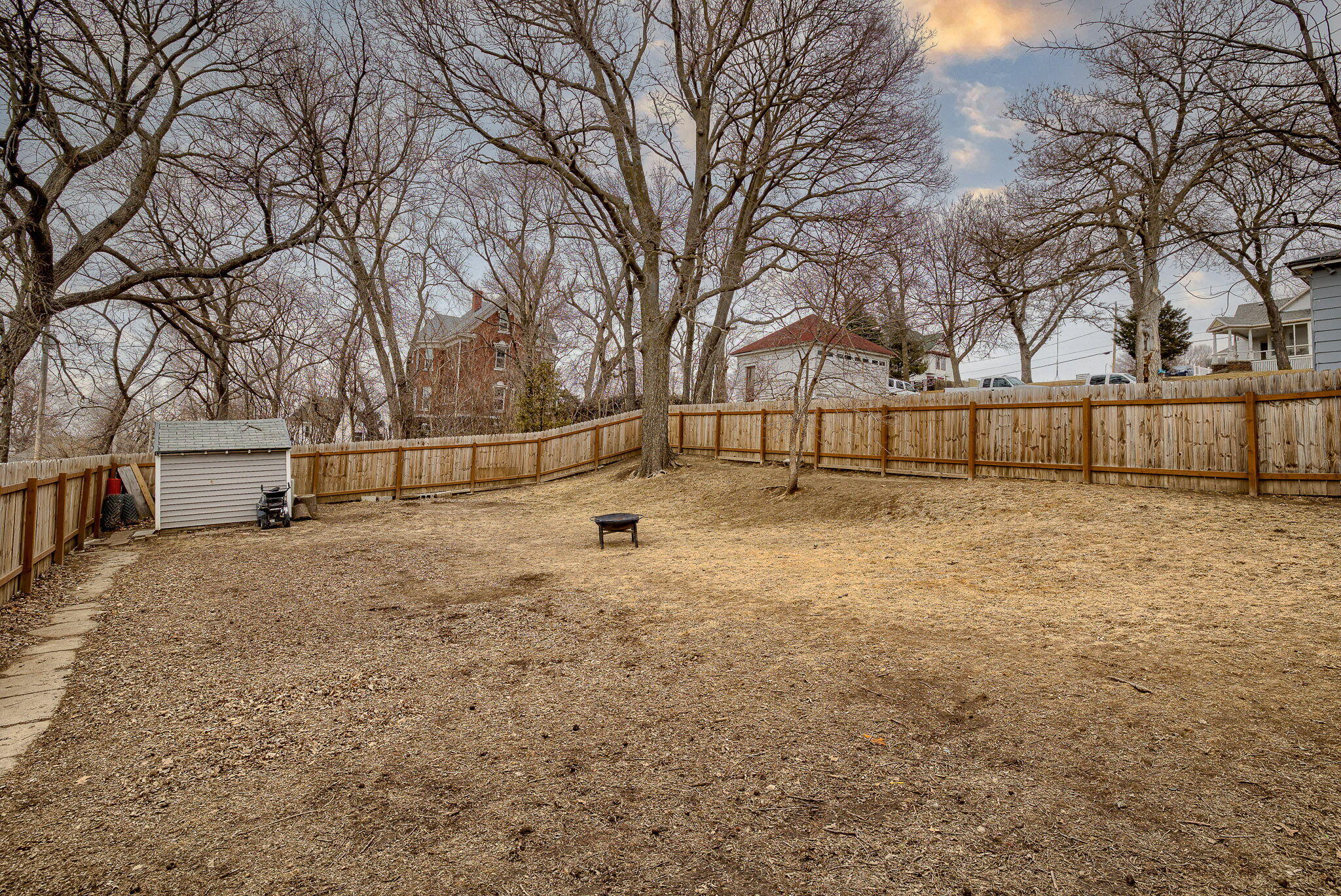 Oakland, Iowa 51560, United States, 3 Bedrooms Bedrooms, ,2 BathroomsBathrooms,Residential,Active,83104