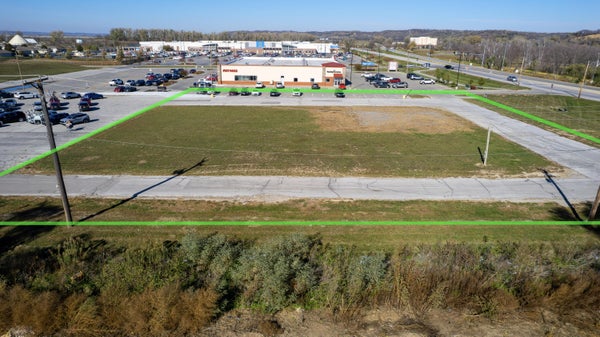 1702 N 16TH ST, COUNCIL BLUFFS, IA 51501 - Image 9458045cdb5ebd8cd9f642f0e2e4c452/2714767949
