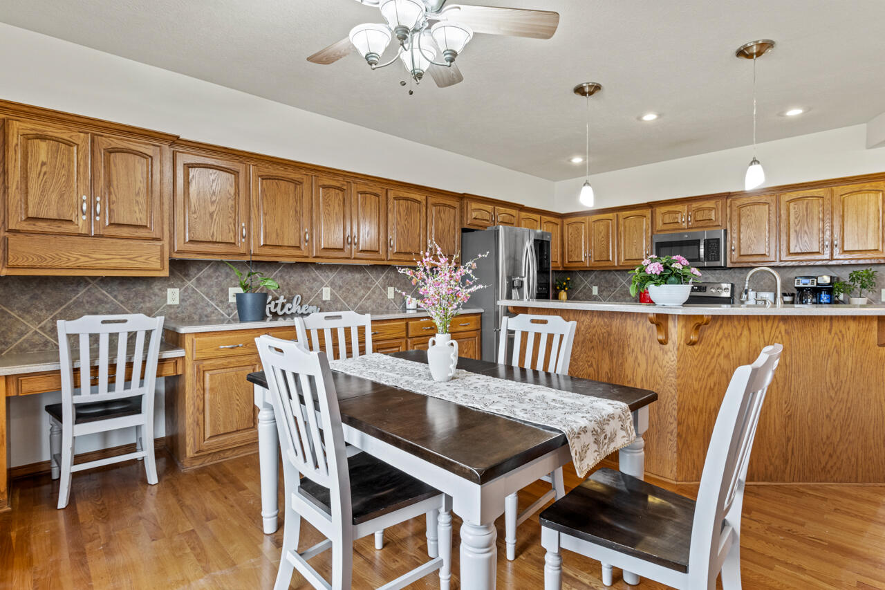 Council Bluffs, Iowa 51503, United States, 5 Bedrooms Bedrooms, ,4 BathroomsBathrooms,Residential,Active,96419