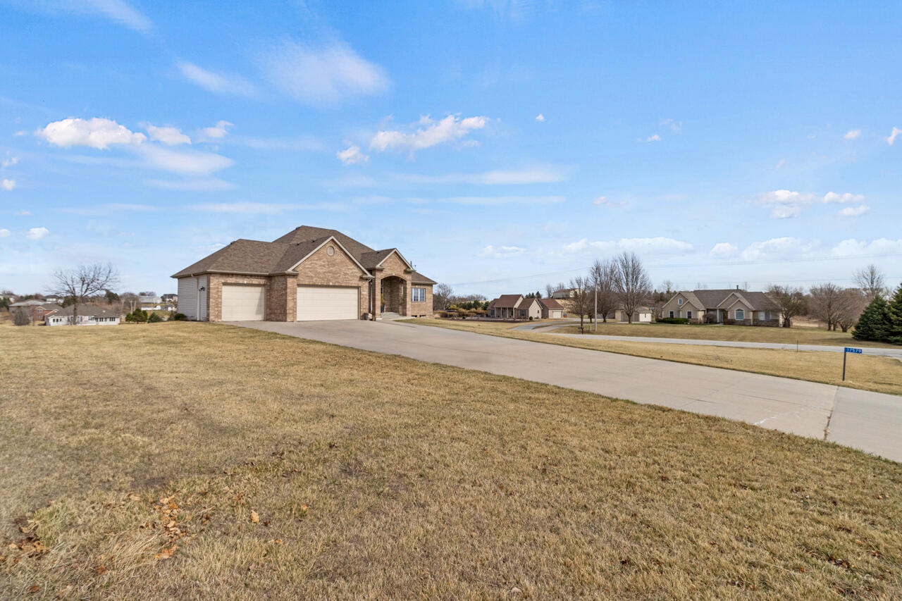 Council Bluffs, Iowa 51503, United States, 5 Bedrooms Bedrooms, ,4 BathroomsBathrooms,Residential,Active,96419