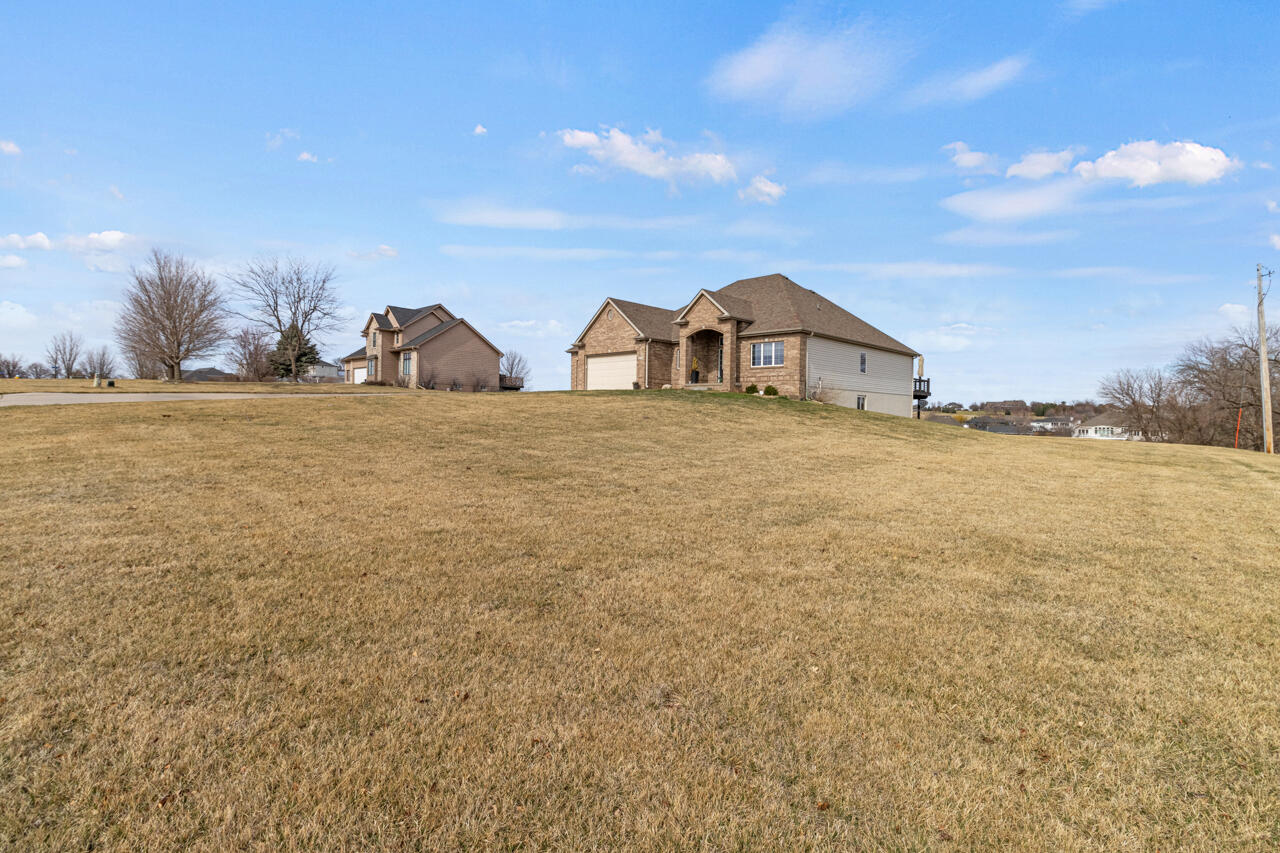 Council Bluffs, Iowa 51503, United States, 5 Bedrooms Bedrooms, ,4 BathroomsBathrooms,Residential,Active,96419