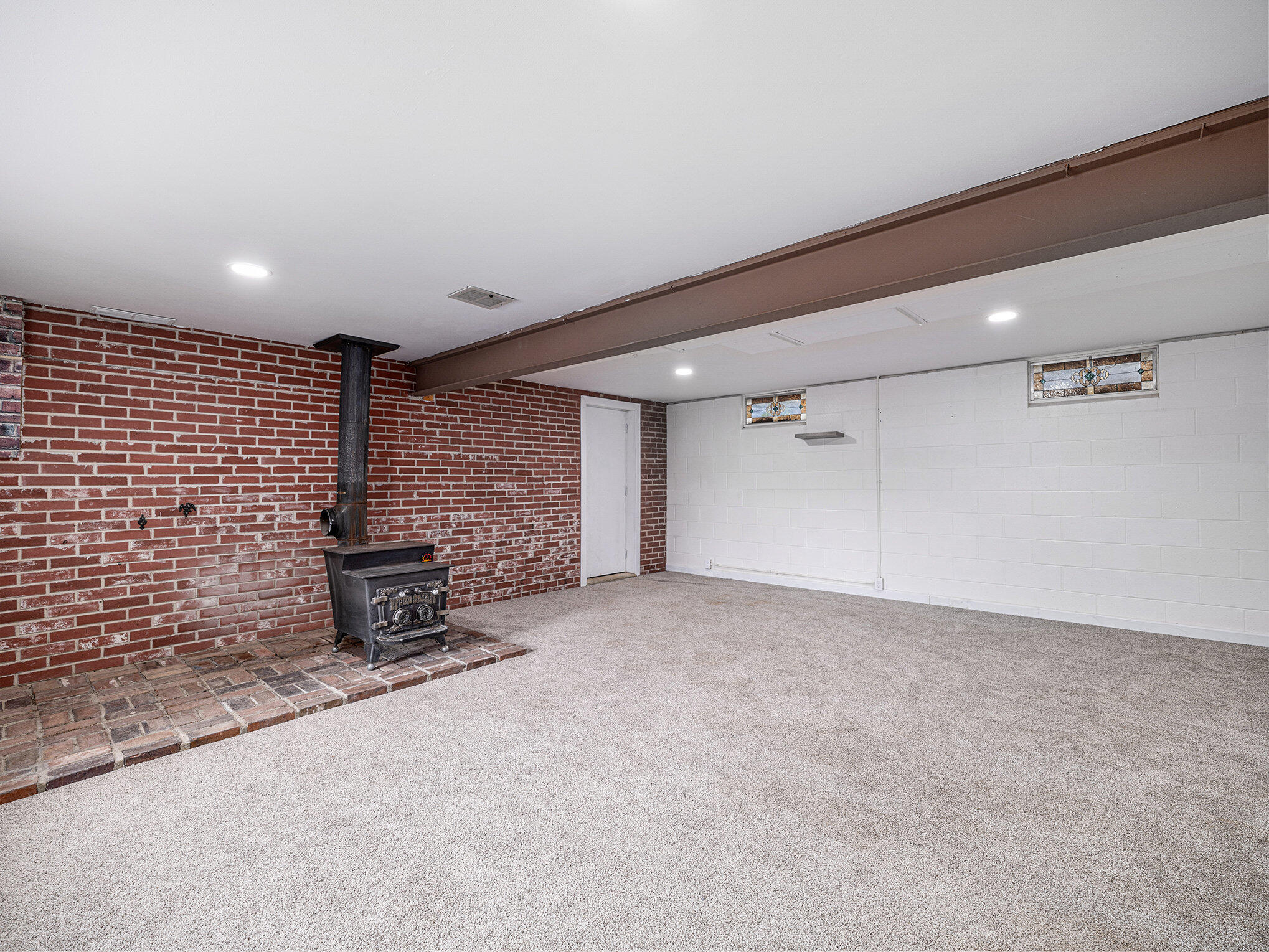 Council Bluffs, Iowa 51503, United States, 3 Bedrooms Bedrooms, ,2 BathroomsBathrooms,Residential,Active,213015