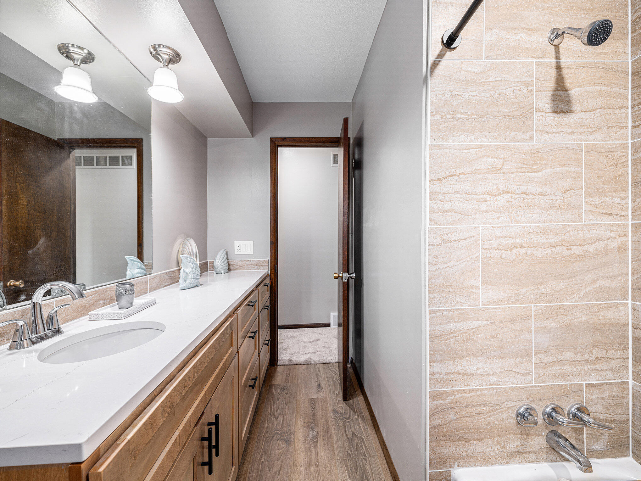 Council Bluffs, Iowa 51503, United States, 3 Bedrooms Bedrooms, ,2 BathroomsBathrooms,Residential,Active,213015