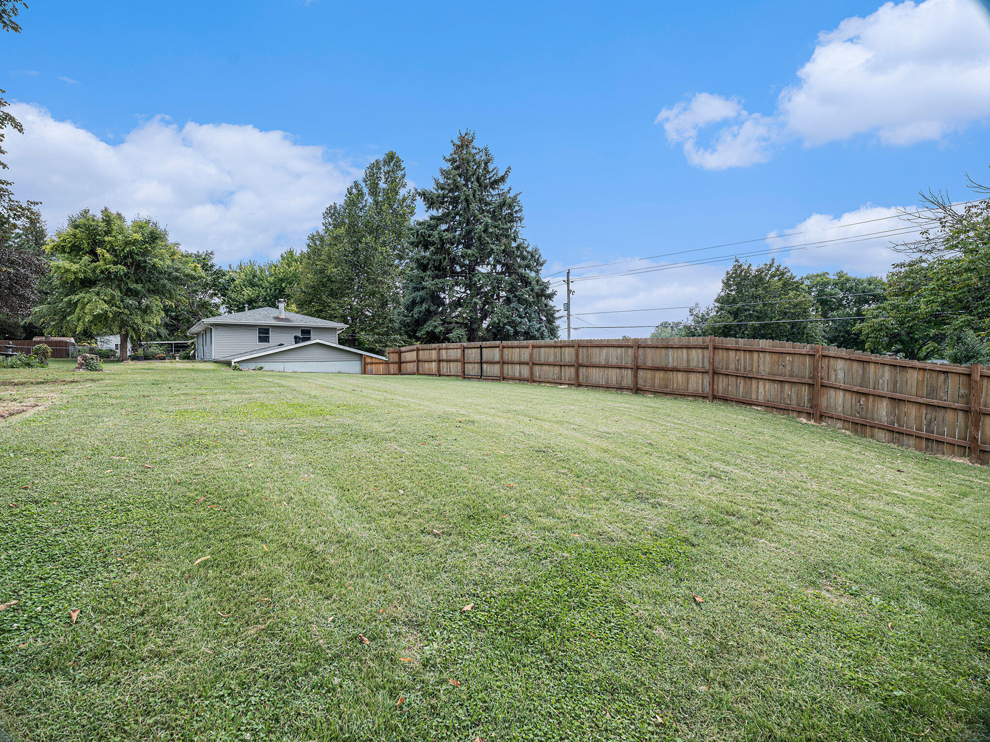 Council Bluffs, Iowa 51503, United States, 3 Bedrooms Bedrooms, ,2 BathroomsBathrooms,Residential,Active,213015