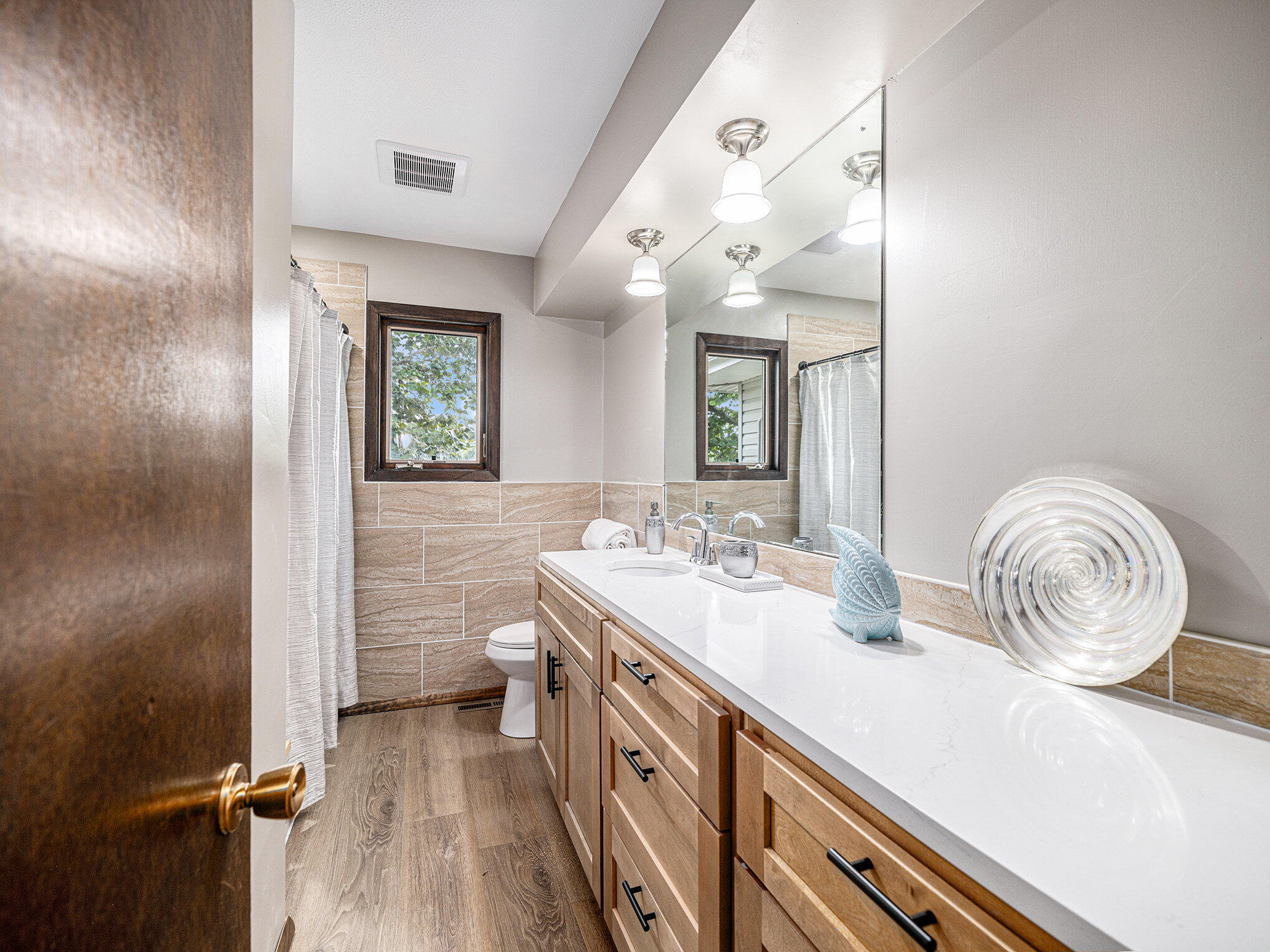 Council Bluffs, Iowa 51503, United States, 3 Bedrooms Bedrooms, ,2 BathroomsBathrooms,Residential,Active,213015