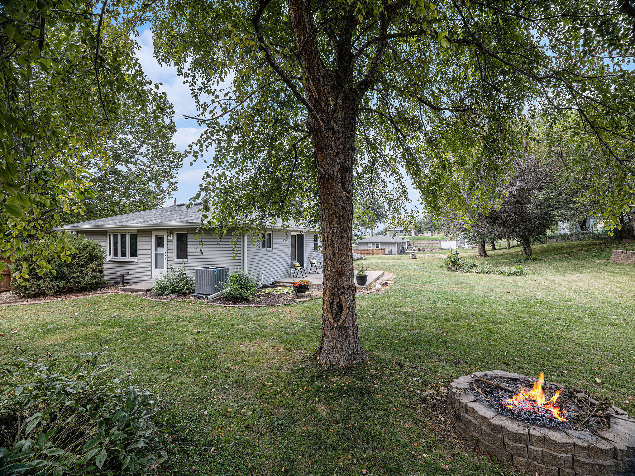 Council Bluffs, Iowa 51503, United States, 3 Bedrooms Bedrooms, ,2 BathroomsBathrooms,Residential,Active,213015