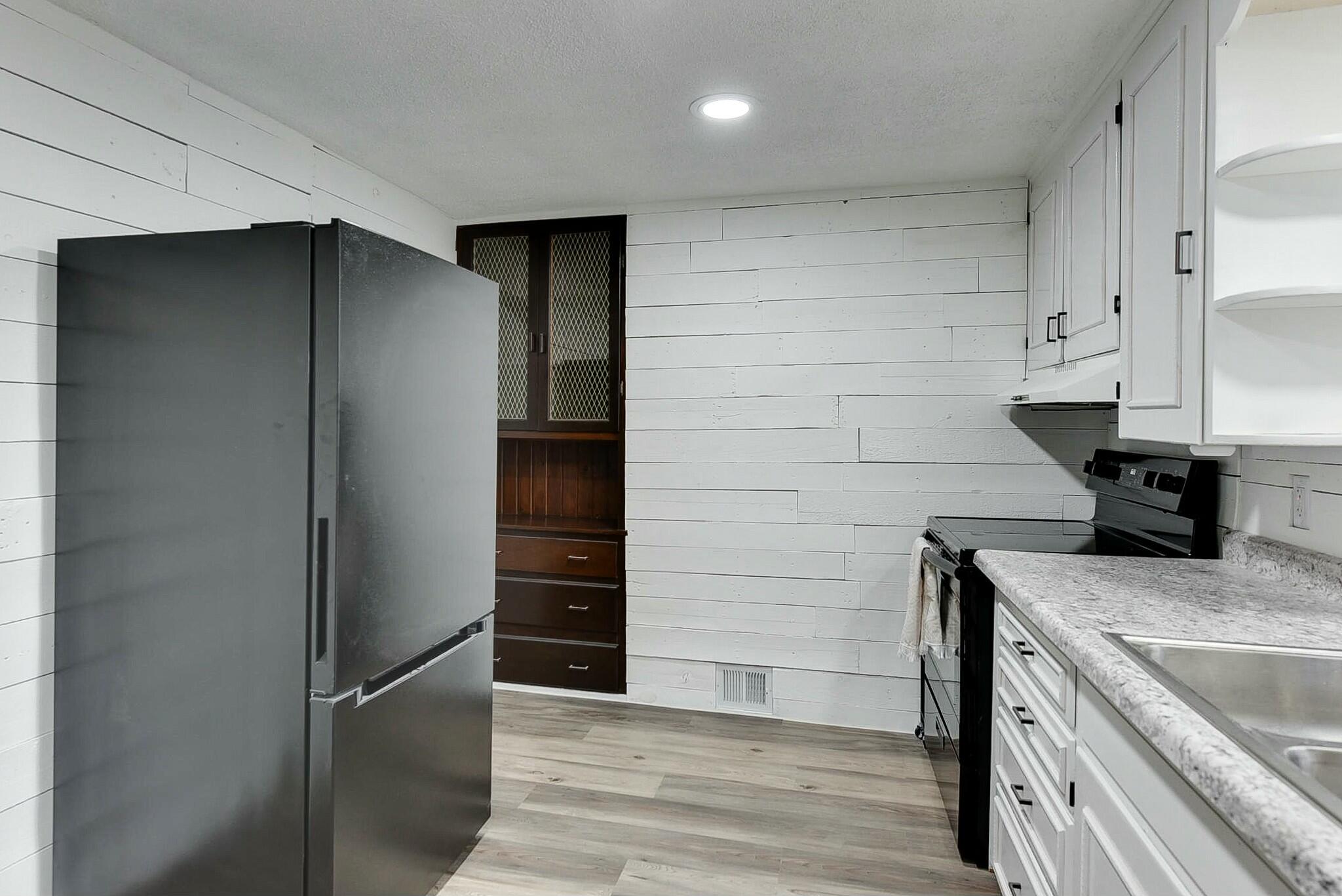 Harlan, Iowa 51537, United States, 3 Bedrooms Bedrooms, ,2 BathroomsBathrooms,Residential,Active,112111