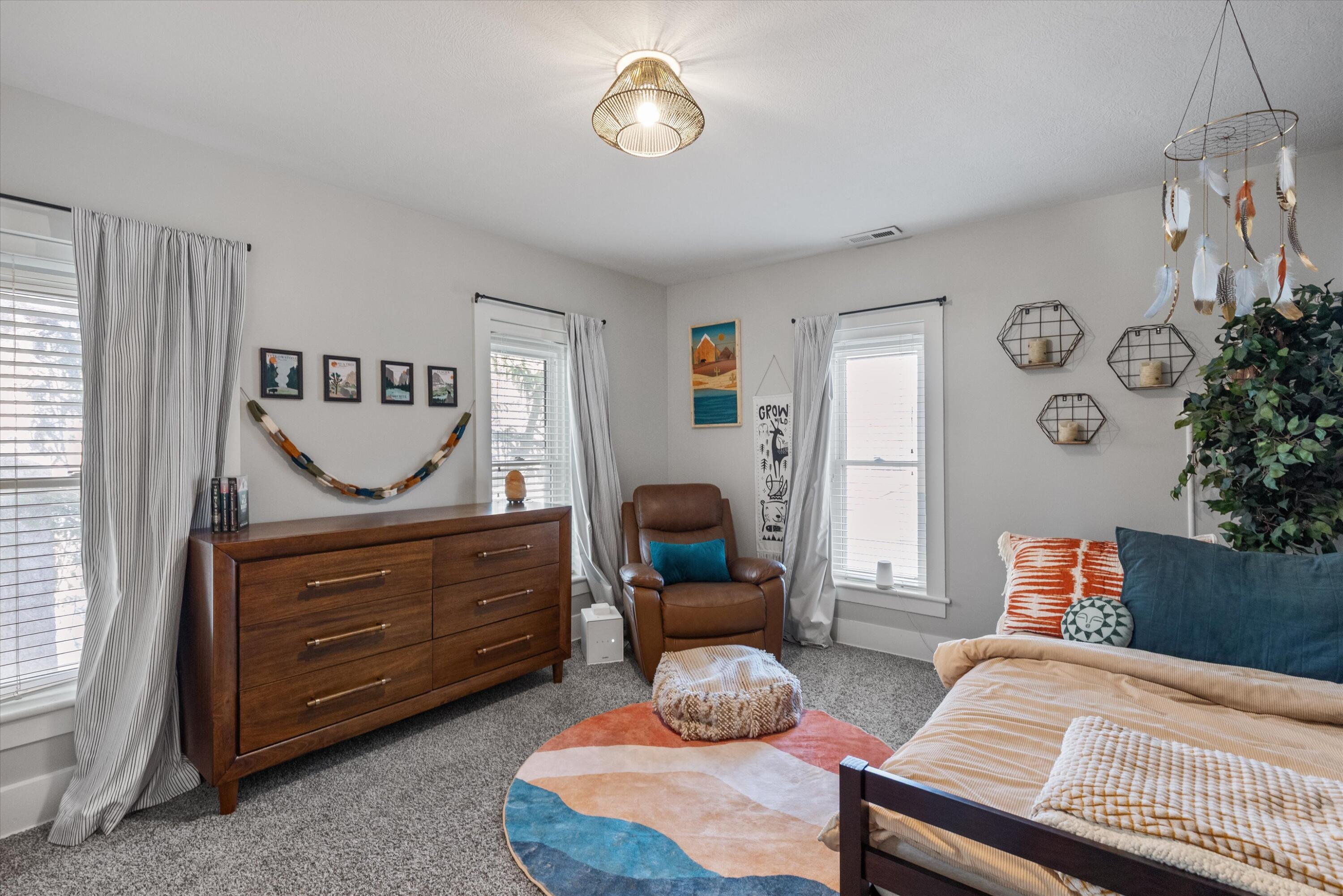 Council Bluffs, Iowa 51503, United States, 4 Bedrooms Bedrooms, ,3 BathroomsBathrooms,Residential,Contingent,128351