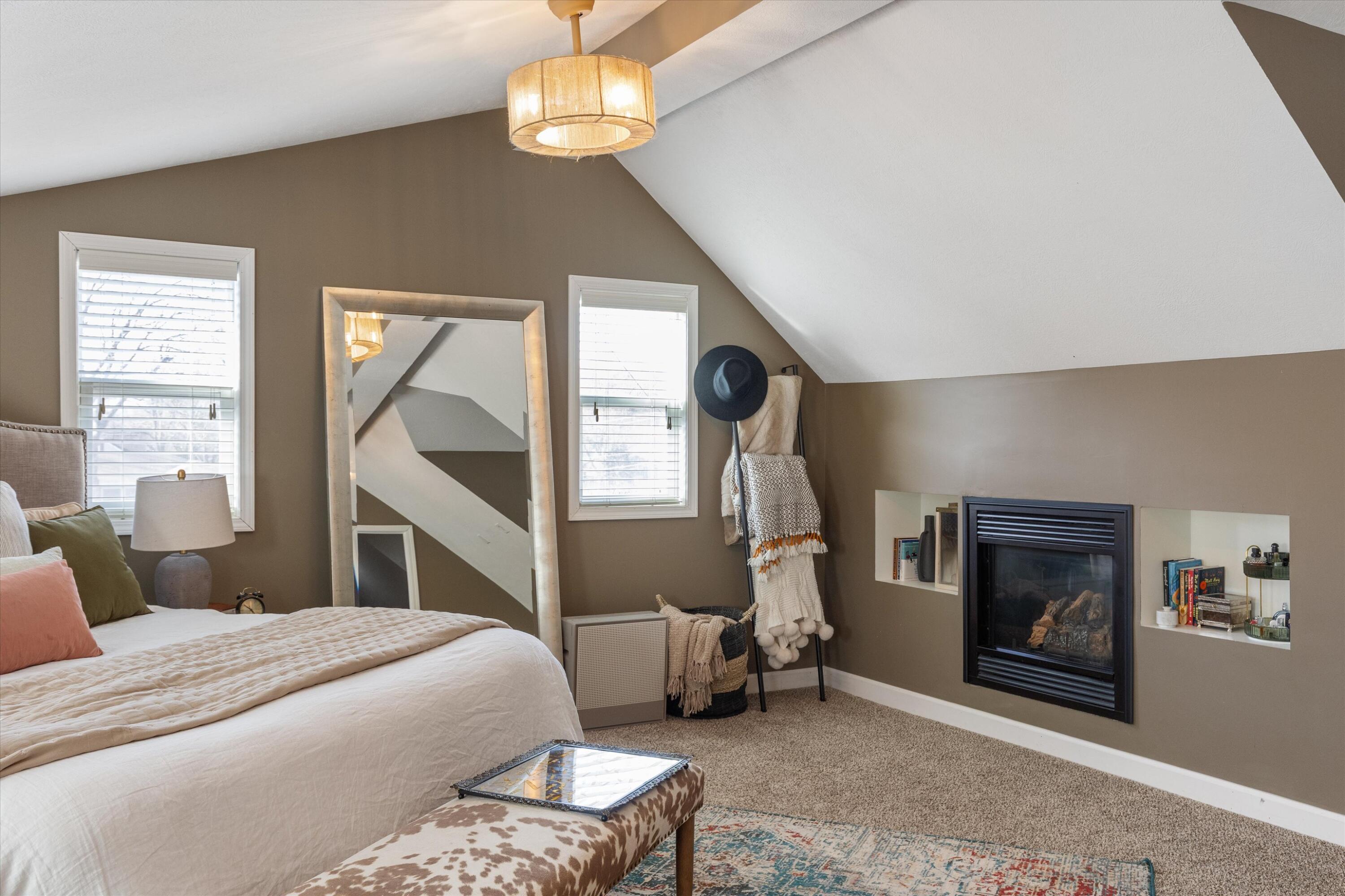 Council Bluffs, Iowa 51503, United States, 4 Bedrooms Bedrooms, ,3 BathroomsBathrooms,Residential,Contingent,128351