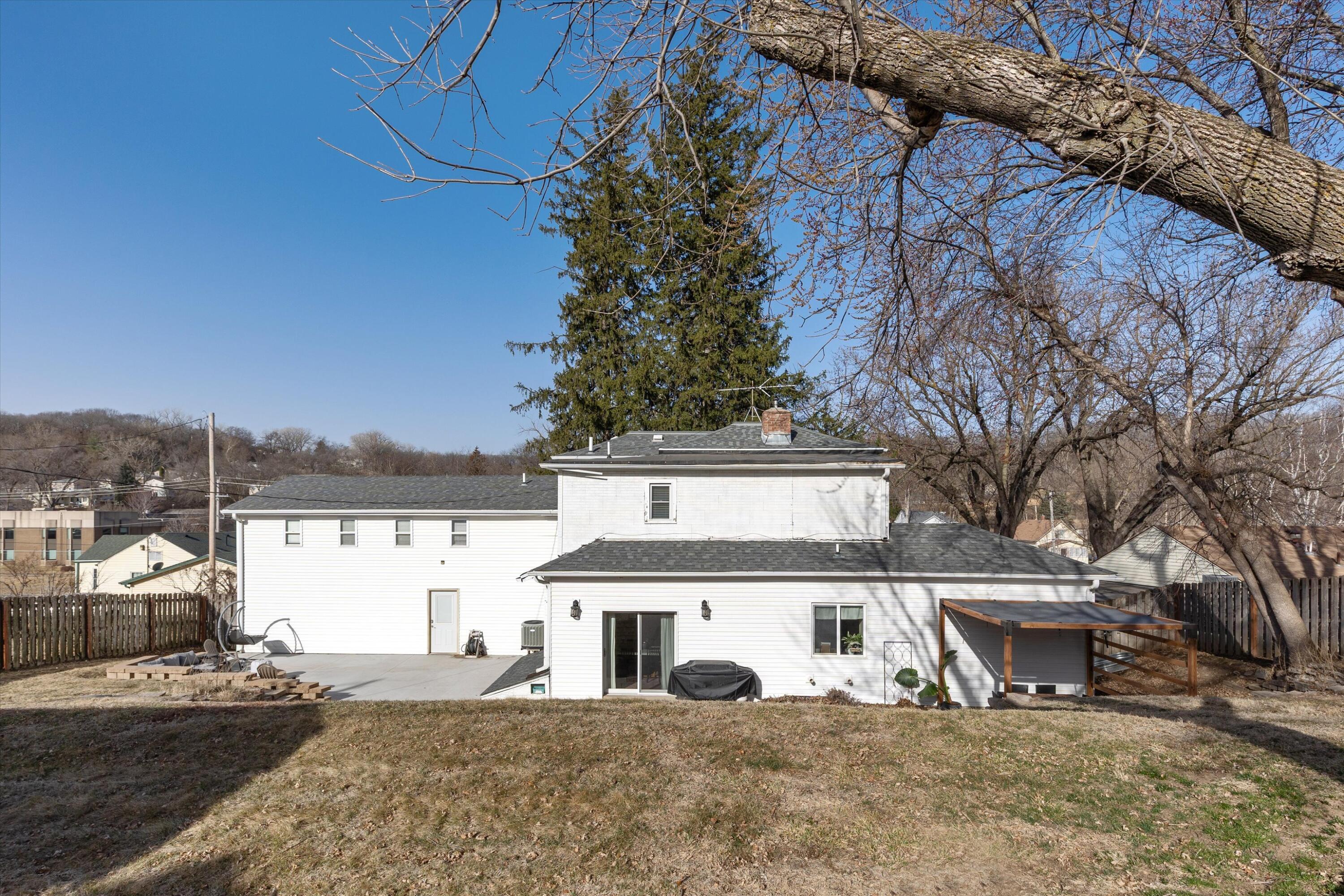 Council Bluffs, Iowa 51503, United States, 4 Bedrooms Bedrooms, ,3 BathroomsBathrooms,Residential,Contingent,128351