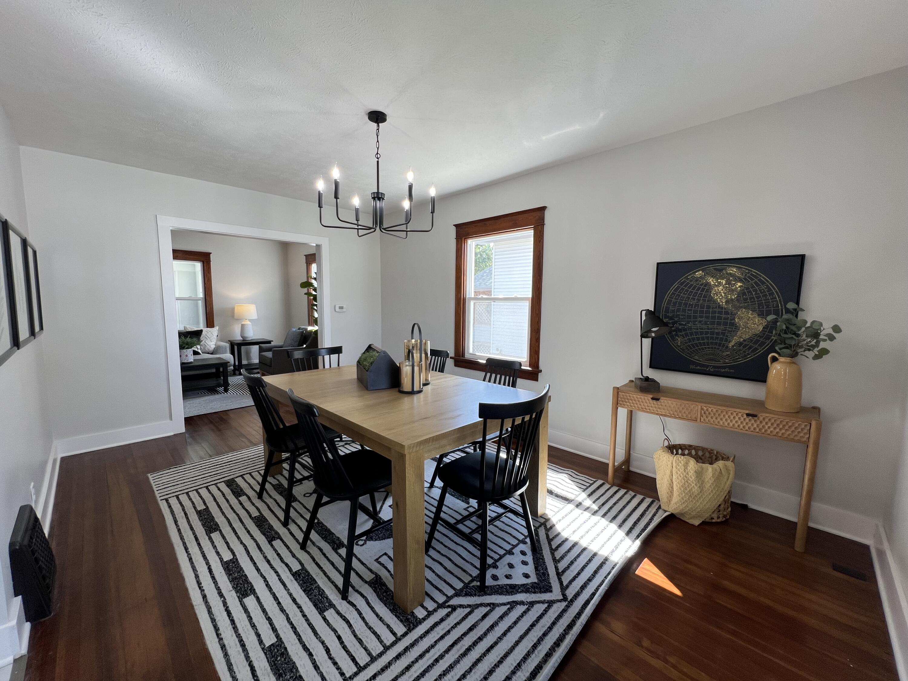 Council Bluffs, Iowa 51501, United States, 2 Bedrooms Bedrooms, ,2 BathroomsBathrooms,Residential,Pending,215685