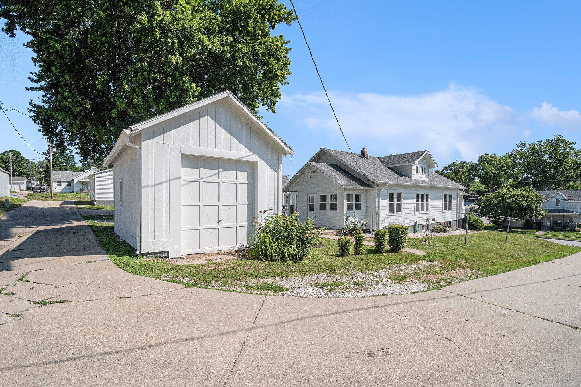 Neola, Iowa 51559, United States, 4 Bedrooms Bedrooms, ,2 BathroomsBathrooms,Residential,Active,158122