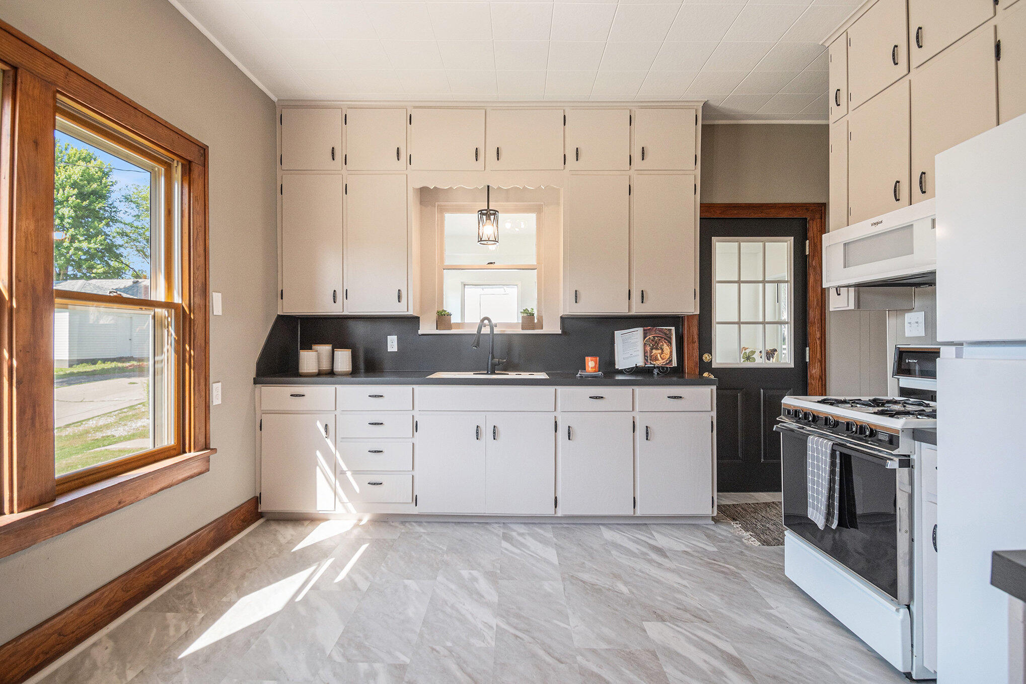 Neola, Iowa 51559, United States, 4 Bedrooms Bedrooms, ,2 BathroomsBathrooms,Residential,Active,158122