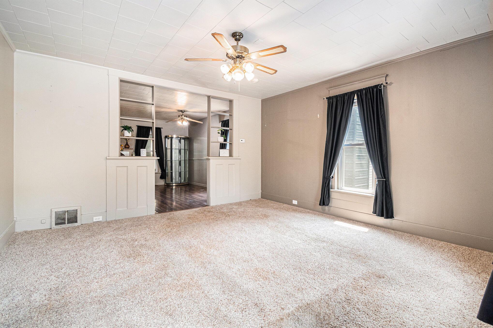 Council Bluffs, Iowa 51503, United States, 2 Bedrooms Bedrooms, ,1 BathroomBathrooms,Residential,Active,186638