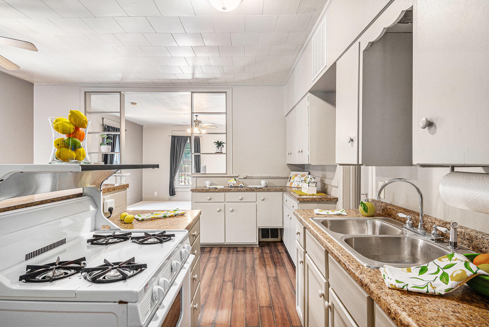 Council Bluffs, Iowa 51503, United States, 2 Bedrooms Bedrooms, ,1 BathroomBathrooms,Residential,Active,186638