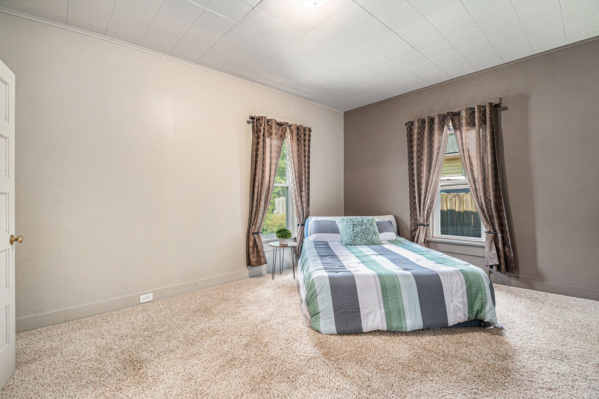 Council Bluffs, Iowa 51503, United States, 2 Bedrooms Bedrooms, ,1 BathroomBathrooms,Residential,Active,186638